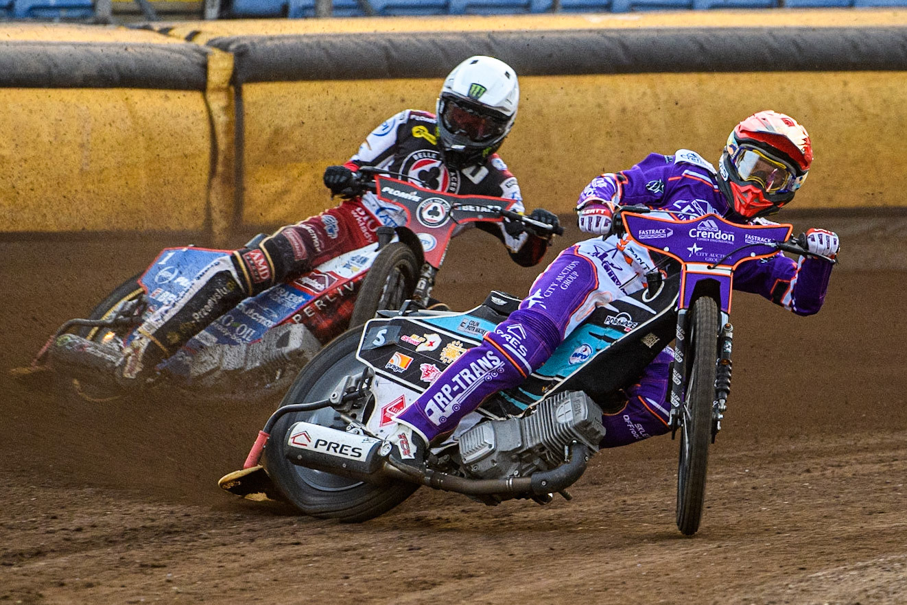 Vadim Tarasenko (Red) leads Dan Bewley (White) during the Sports Insure Premiership match between Peterborough and Belle Vue Aces at East of England Showground, Peterborough on Monday 26th June 2023. (Photo: Ian Charles | MI News)