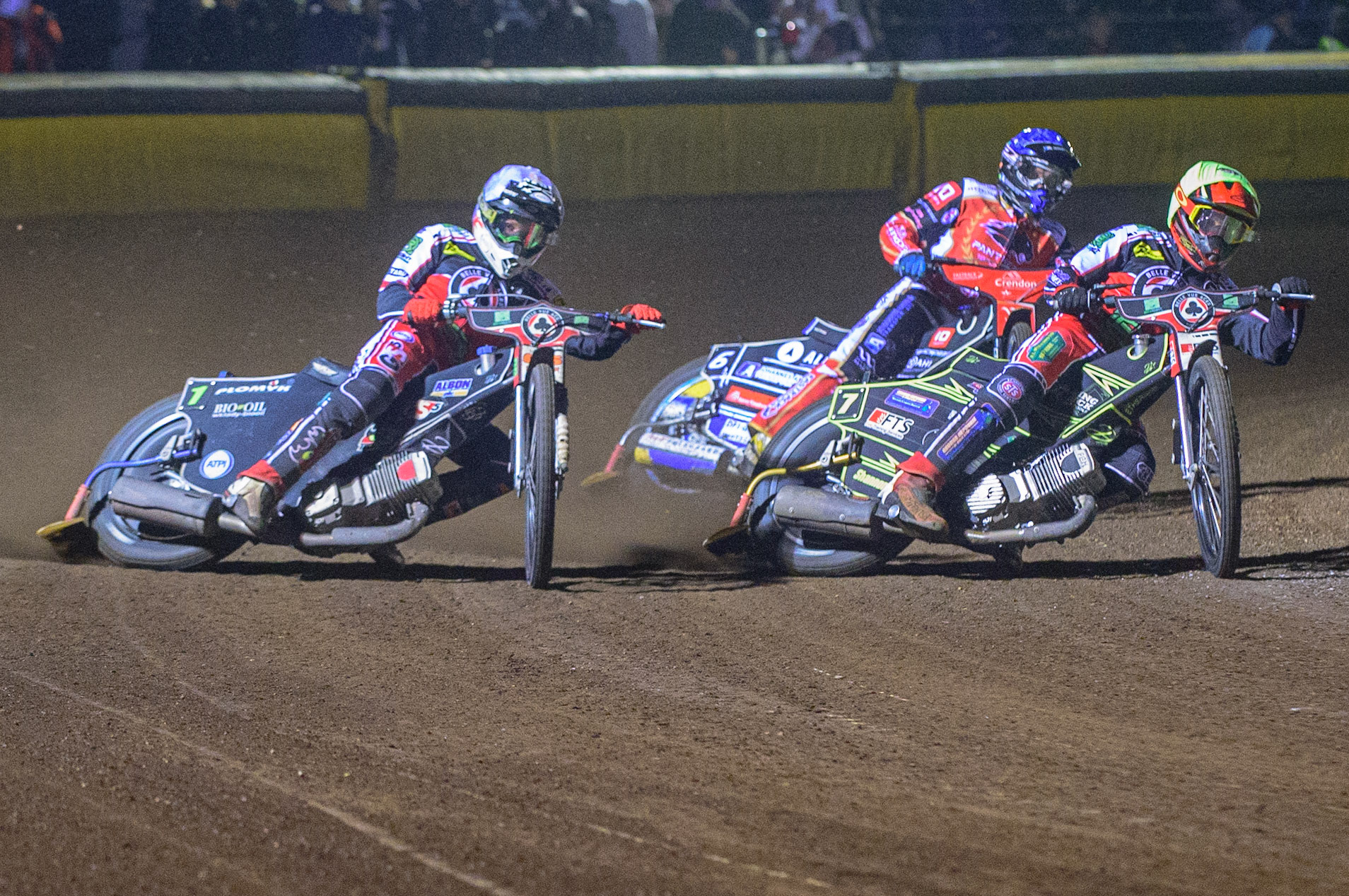 PETERBOROUGH, UK. OCT 14TH Dan Bewley  (White) and Jye Etheridge  (Yellow) lead Bjarne Pedersen  (Blue) during the SGB Premiership Grand Final 2nd leg between Peterborough and Belle Vue Aces at East of England Showground, Peterborough on Thursday 14th October 2021. (Credit: Ian Charles | MI News)