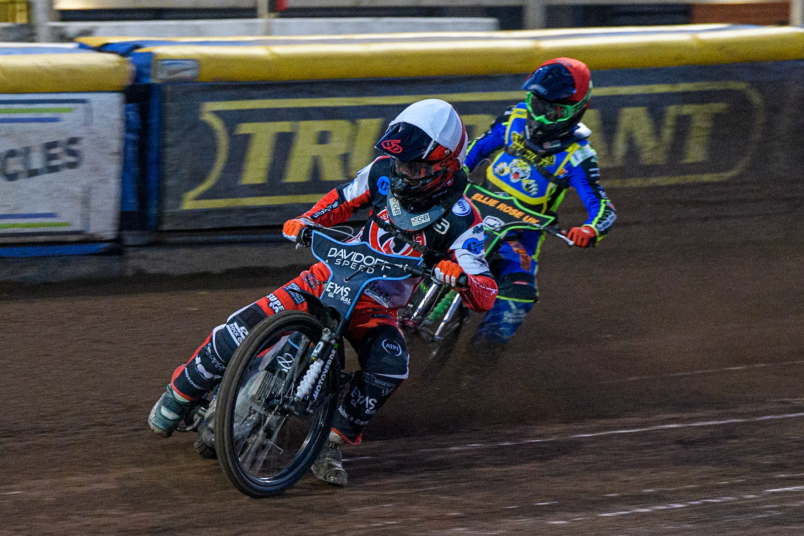 Belle Vue Colts' Freddy Hodder  in White leading Sheffield Tiger Cubs' Luke Harrison in Red during the WSRA National Development League match between Sheffield Tiger Cubs and Belle Vue Colts at Owlerton Stadium, Sheffield on Thursday 12th September 2024. (Photo: Ian Charles | MI News)