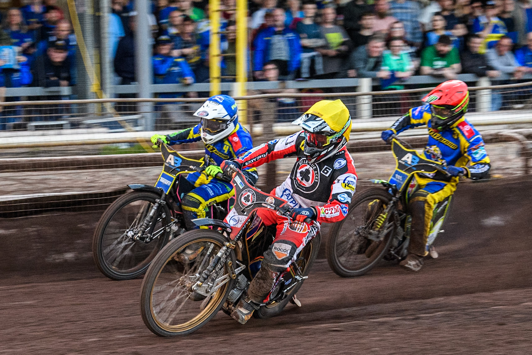 Belle Vue Aces' Connor Mountain  in Yellow rides inside Sheffield Tigers' Josh Pickering  in Blue and Sheffield Tigers' Chris Holder  in Red during the Premiership KO Cup Quarter Final, 2nd Leg match between Sheffield Tigers and Belle Vue Aces at Owlerton Stadium, Sheffield on Thursday 9th May 2024. (Photo: Ian Charles | MI News)