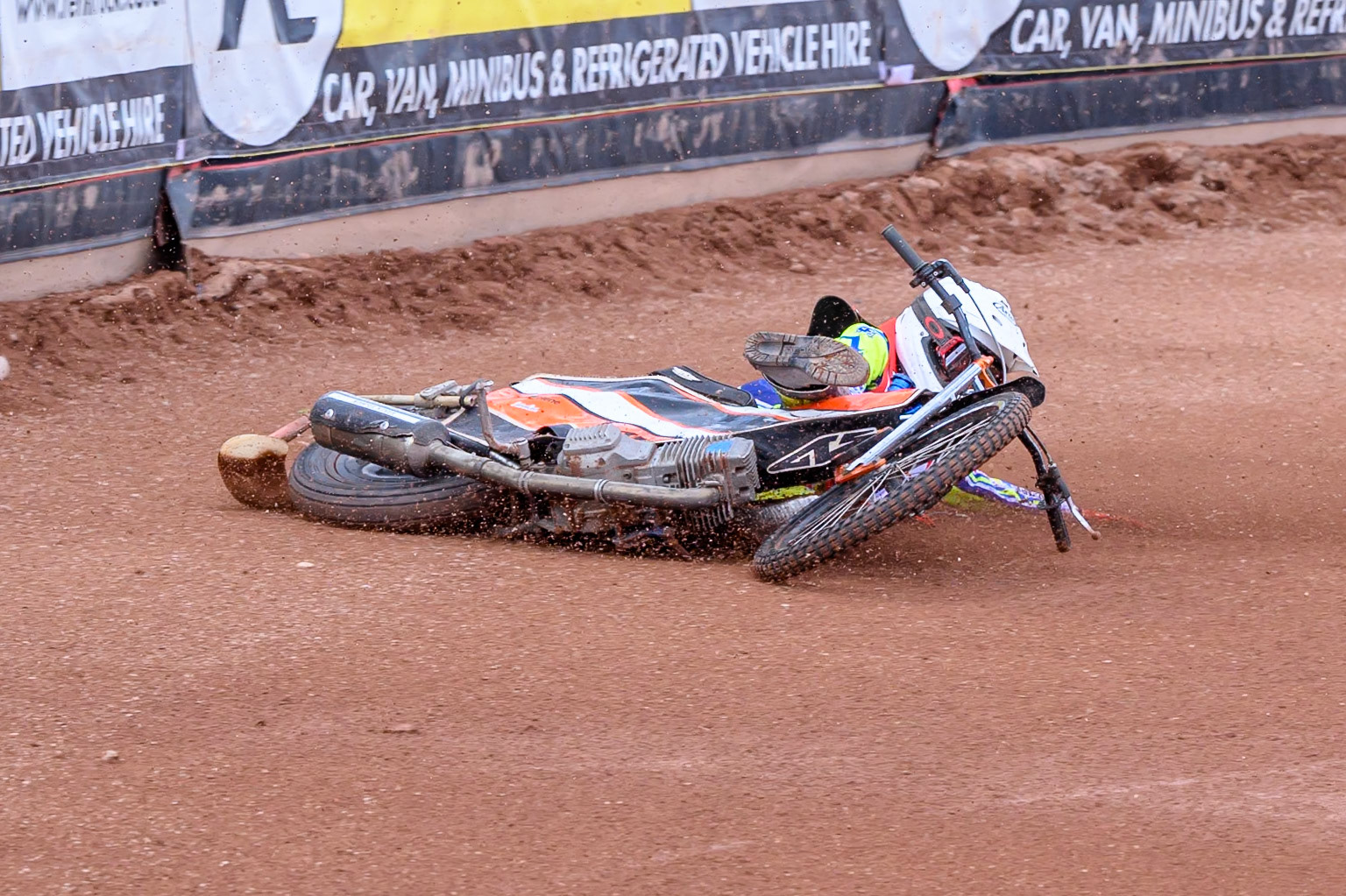JR ASHWORTH &amp; SONS COLTS ACADEMY INDIVIDUALFreddy Hodder  in Blue leading Harry Fletcher  in White who slides off during the JR Ashworth &amp; Sons Colts Individual at the National Speedway Stadium, Manchester on Sunday 10th May 2026. (Photo: Ian Charles | MI News)
