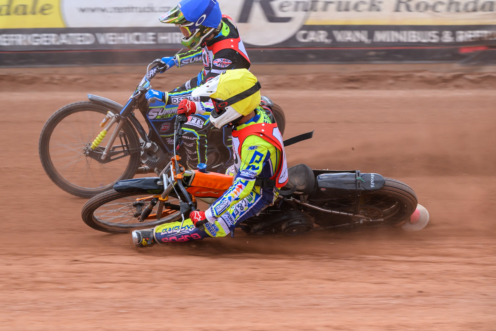 JR ASHWORTH &amp; SONS COLTS ACADEMY INDIVIDUALHarry Fletcher in Yellow rides inside Senna Summers in Blue before he slides off during the JR Ashworth &amp; Sons Colts Individual at the National Speedway Stadium, Manchester on Sunday 10th May 2026. (Photo: Ian Charles | MI News)