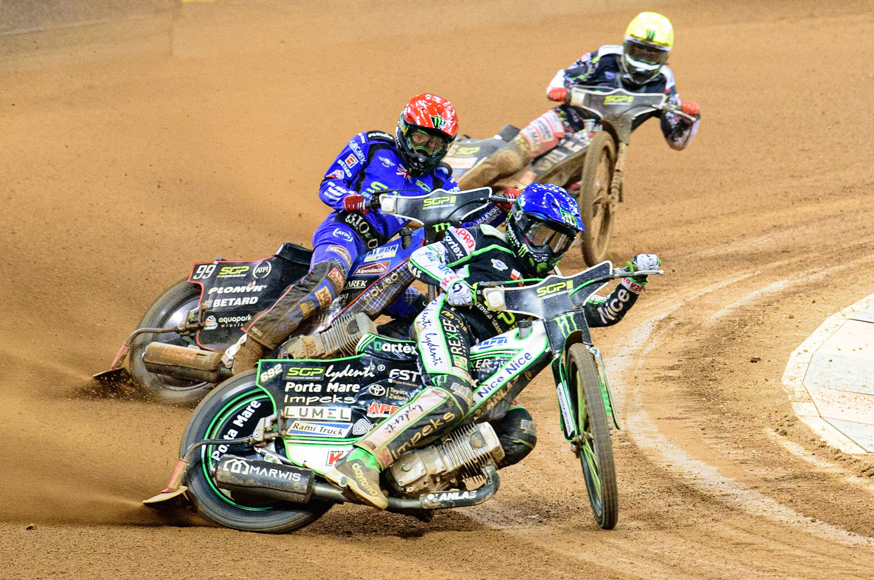 Semi Final 1: Patryk Dudek (692) (Blue) leads Dan Bewley (99) (Red) and Fredrik Lindgren (66) (Yellow) during the FIM  Speedway Grand Prix of Great Britain at the Principality Stadium, Cardiff on Saturday 13th August 2022. (Credit: Ian Charles | MI News