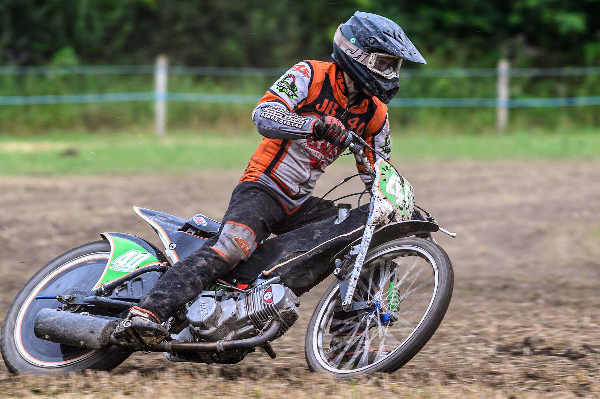 Jake Breeze (40) in action in the 250cc Class during the ACU Northern Grass Track Riders Championship at Cheshire Grass Track Club, Frog Lane, Knutsford, Cheshire on Sunday 20th July 2025. (Photo: Ian Charles | MI News)