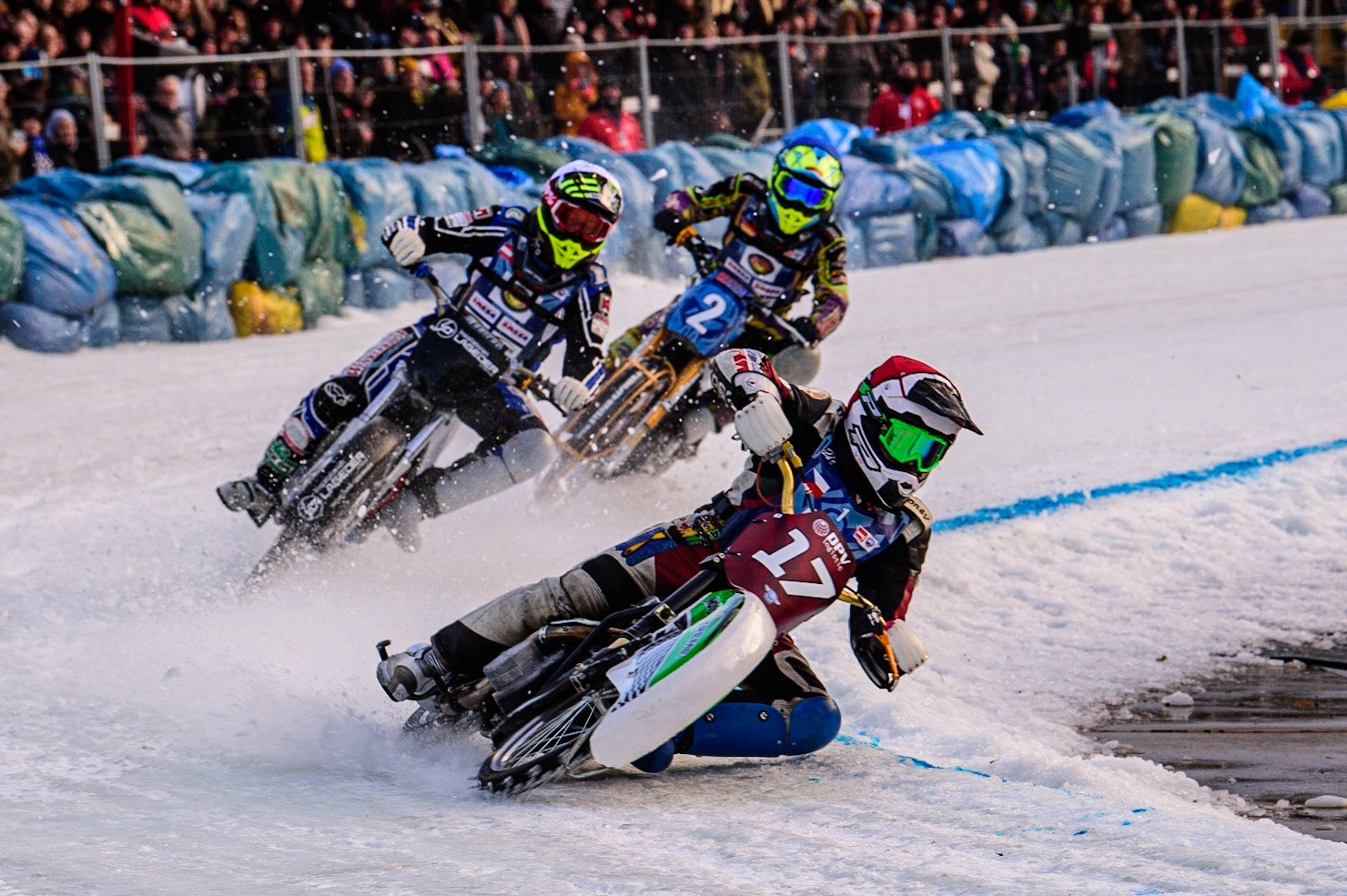 Andrej Divis (Red) leads Philipp Lageder (White) and Maximillian Neidermaier (Blue) during the German Individual Ice Speedway Championship at Horst-Dohm-Eisstadion, Berlin on Friday 3rd March 2023. (Photo: Ian Charles | MI News)