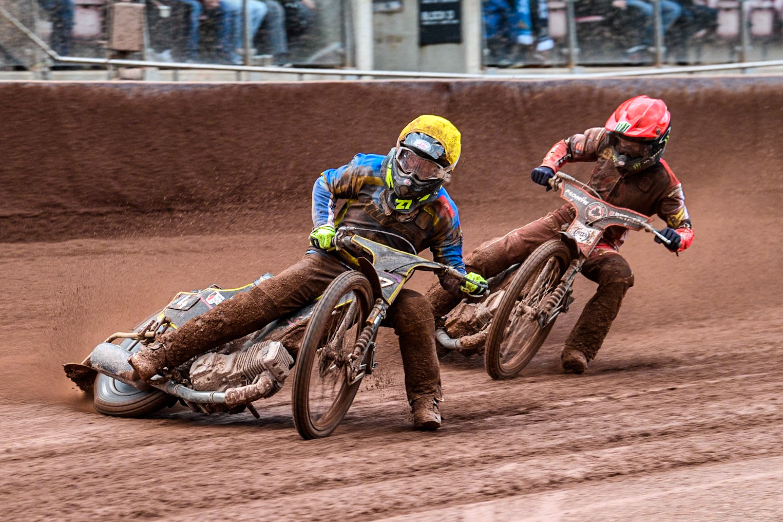 Sheffield Tigers' Guest rider Tom Brennan in Yellow leading Belle Vue Aces' Dan Bewley in Red during the Rowe Motor Oil Premiership match between Belle Vue Aces and Sheffield Tigers at the National Speedway Stadium, Manchester on Monday 27th May 2024. (Photo: Ian Charles | MI News)