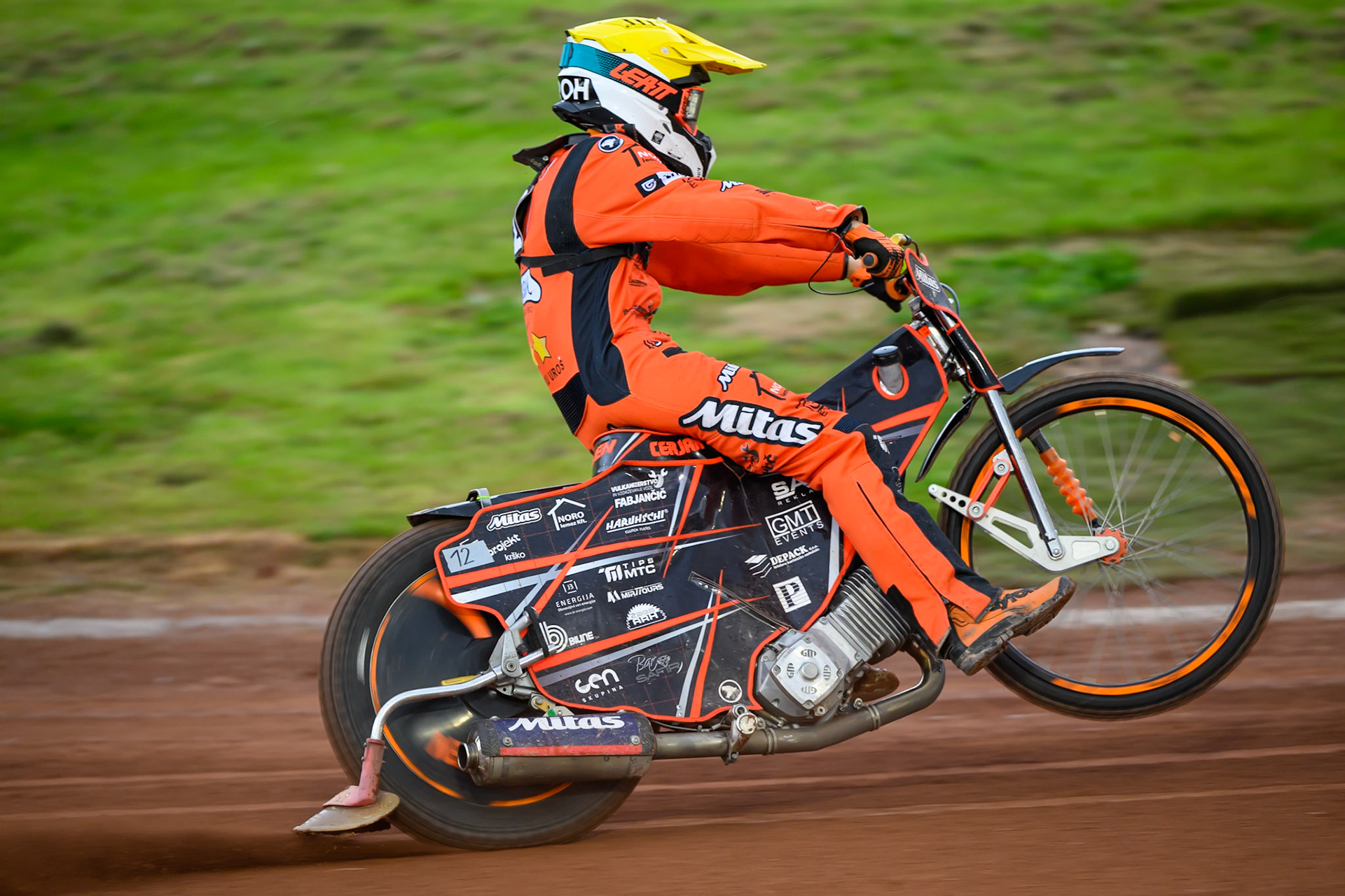 Sven Cerjak of Slovenia picks up some drive during the Speedway GP Qualifying Round 3 at Allied Ashfield Stadium, Glasgow on Saturday 30th May 2026. (Photo: Ian Charles | MI News)