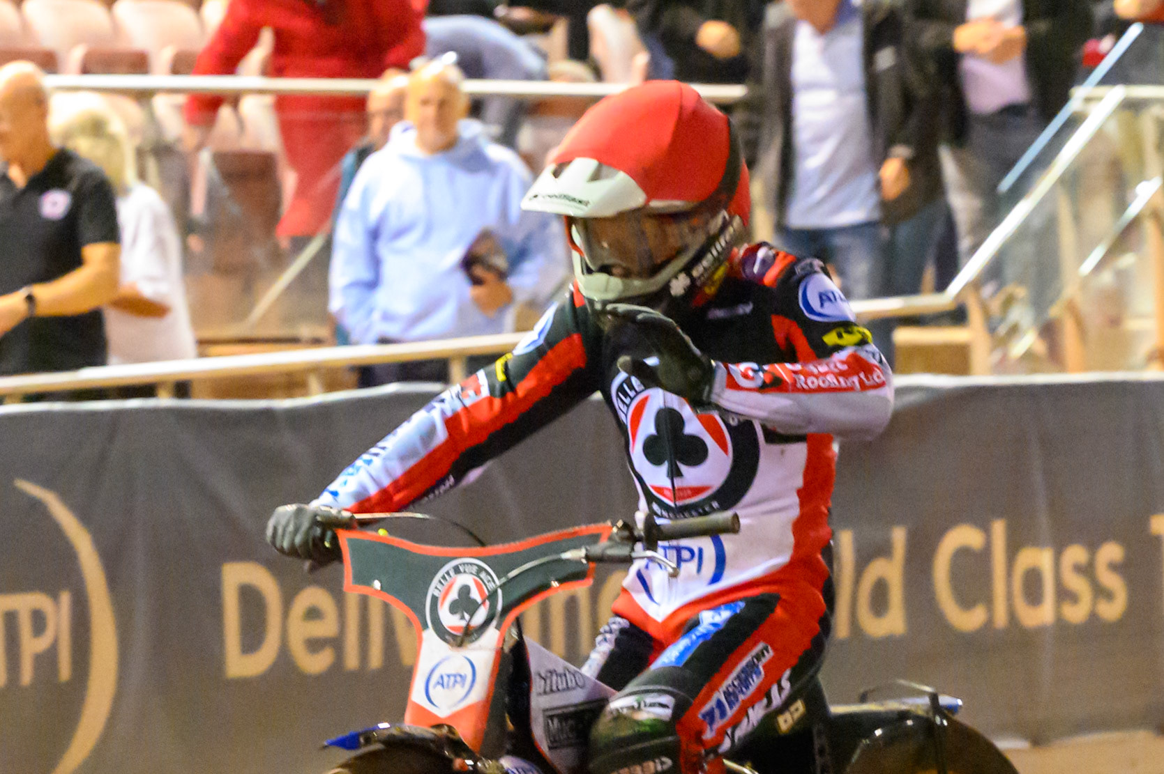 Jason Doyle of Belle Vue Aces  waves to the fans after the meeting during the Rowe Motor Oil Premiership match between Belle Vue Aces and Sheffield Tigers at the National Speedway Stadium, Manchester on Monday 14th September 2026. (Photo: Ian Charles | MI News)