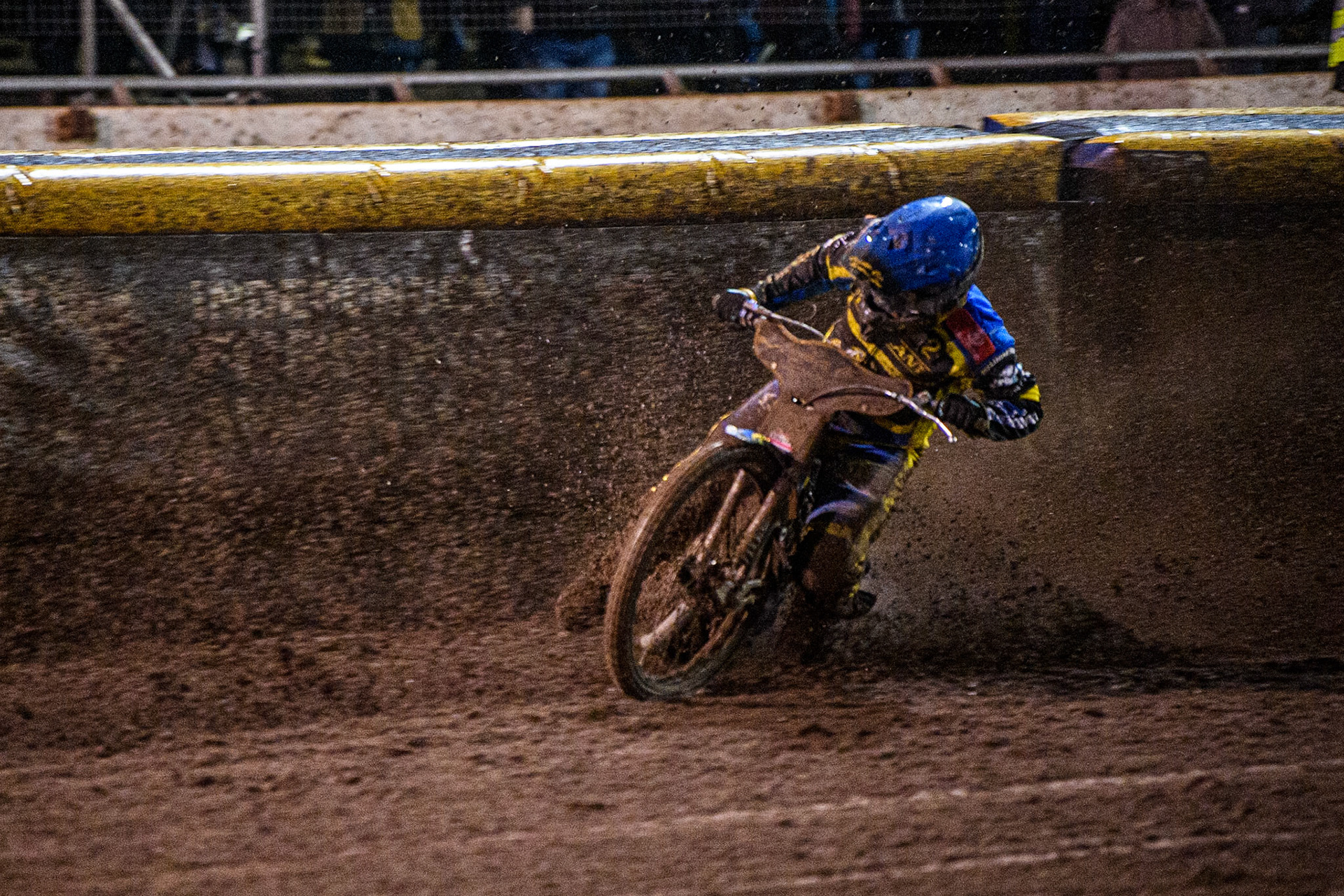 Kyle Howarth hits some heavy dirt during the Sports Insure Premiership Grand Final Second Leg match between Sheffield Tigers and Ipswich Witches at Owlerton Stadium, Sheffield on Thursday 5th October 2023. (Photo: Ian Charles | MI News)