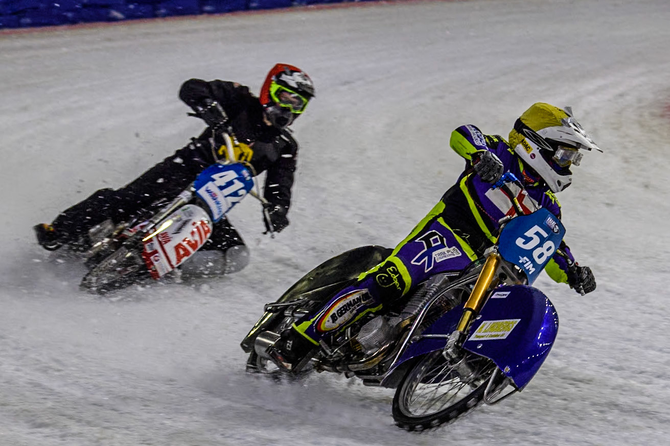 Paul Cooper of Great Britain in Yellow leading Leon Kramer of The Netherlands in Red during the Roelof Thijs Bokaal at Ice Rink Thialf, Heerenveen, The Netherlands on Friday 5th April 2024. (Photo: Ian Charles | MI News)