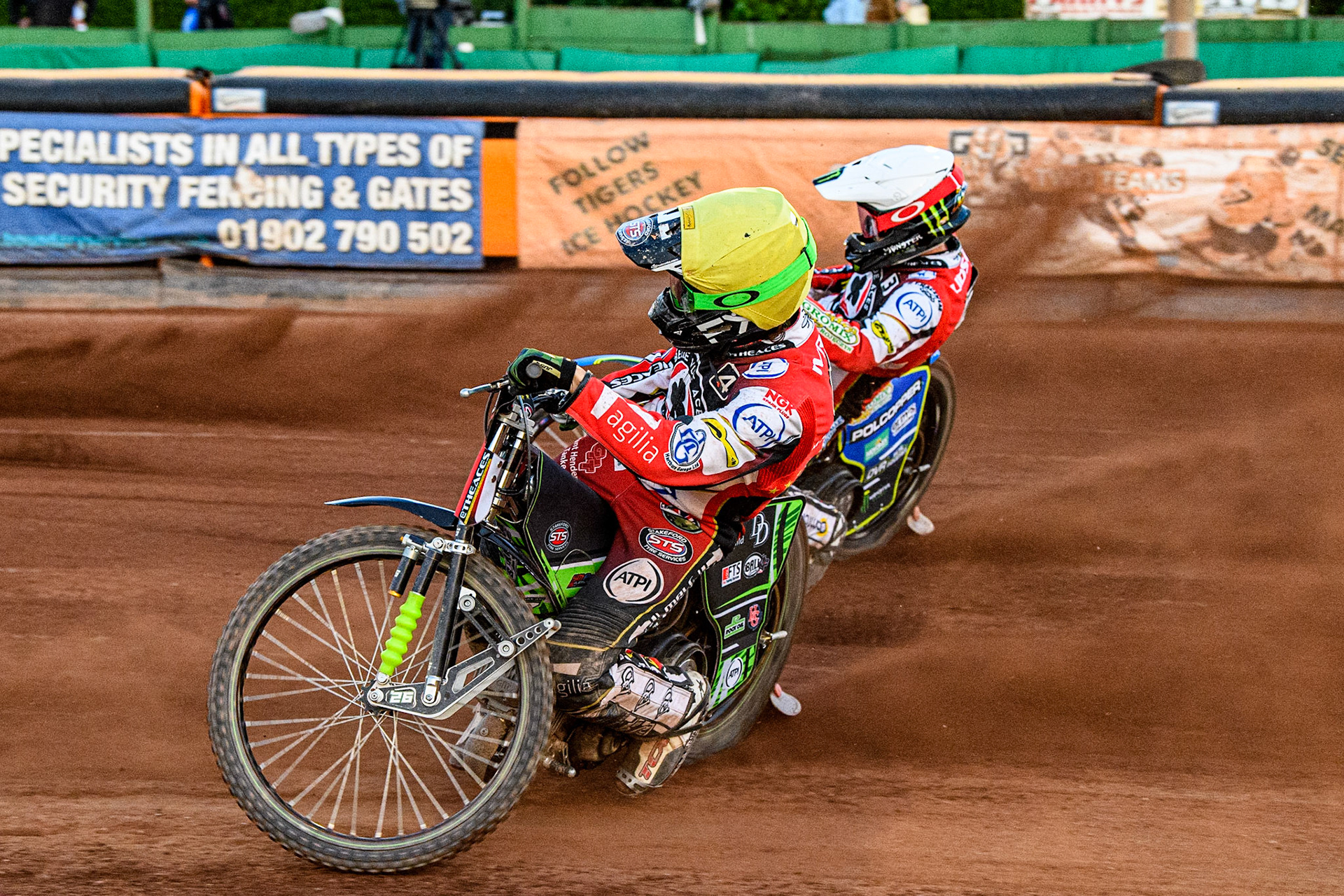 Charles Wright (Yellow) inside team mate Jaimon Lidsey (White) during the Sports Insure Premiership match between Wolverhampton Wolves and Belle Vue Aces at Monmore Green Stadium, Wolverhampton on Monday 29th May 2023. (Photo: Ian Charles | MI News)
