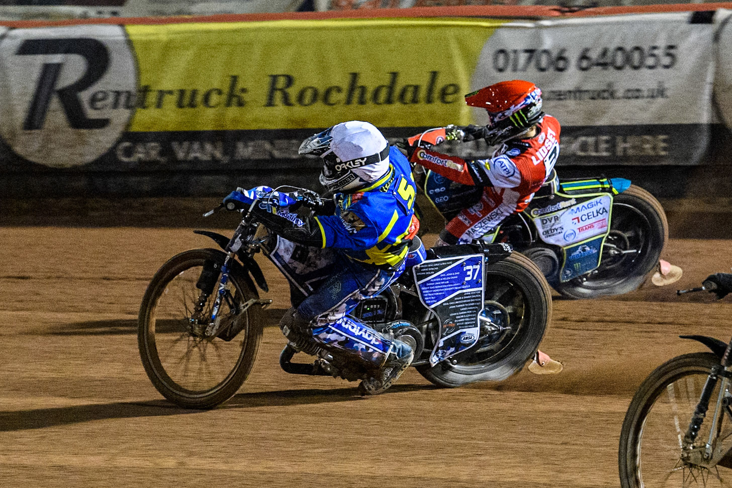 Sheffield Tigers' Guest Rider Chris Harris  in White rides inside Belle Vue Aces' Jaimon Lidsey  in Red during the Rowe Motor Oil Premiership Play Off Semi Final 2, 1st Leg match between Belle Vue Aces and Sheffield Tigers at the National Speedway Stadium, Manchester on Monday 16th September 2024. (Photo: Ian Charles | MI News)