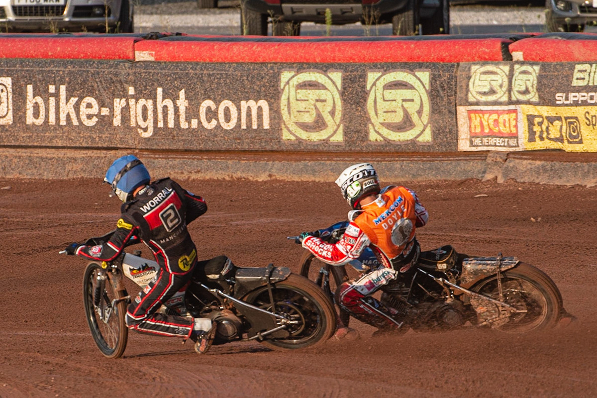 Photo by Ian Charles

Jason Doyle  (White) tries to pass Max Fricke  (Blue) on the last lap


Belle Vue Aces v Swindon Robins, British Speedway Premiership, Belle Vue National Speedway Stadium, Manchester, Monday 12  August  2019