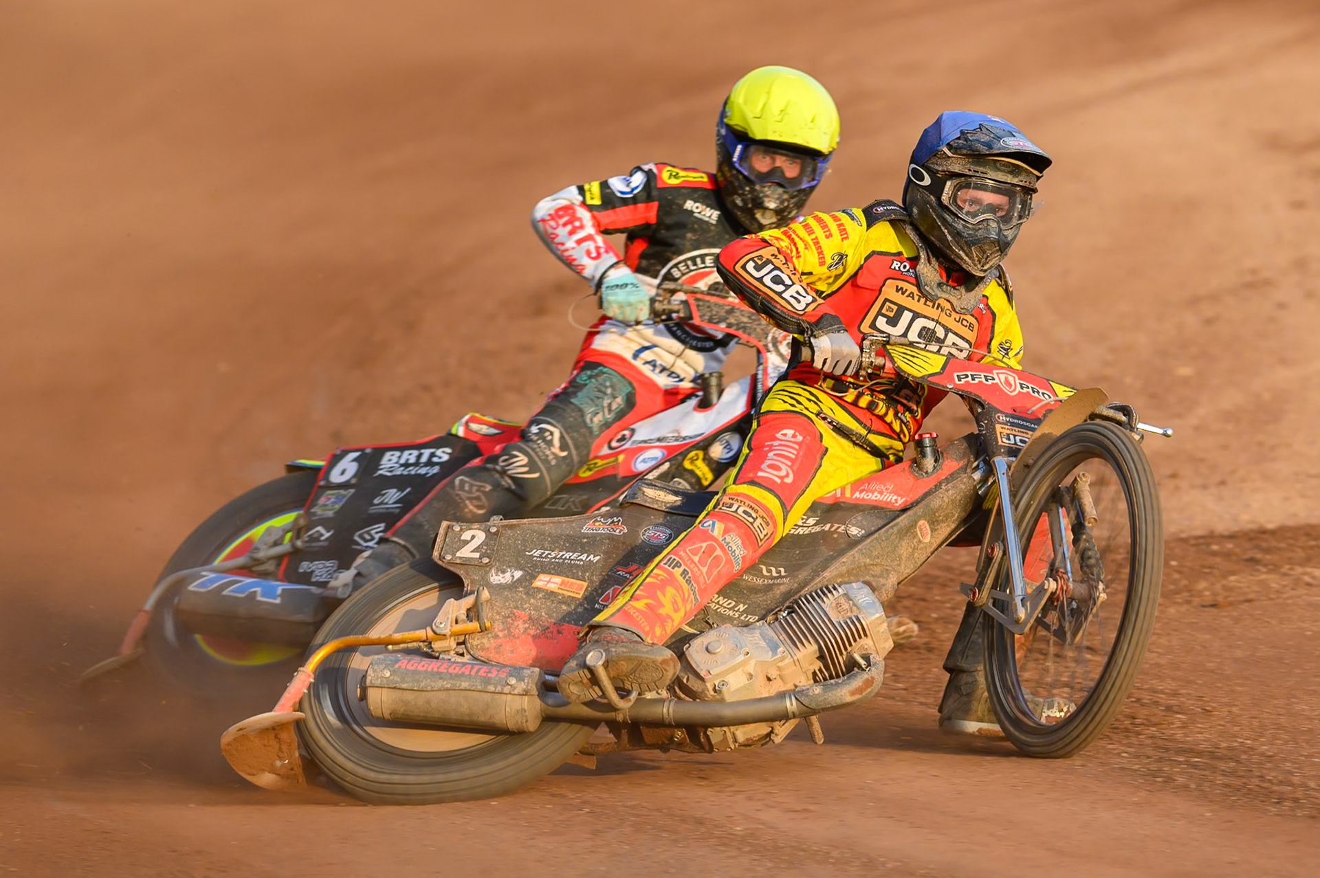 Dan Thompson of Leicester Lions  in Blue leading Tate Zischke of Belle Vue Aces in Yellow during the Rowe Motor Oil Premiership match between Leicester Lions and Belle Vue Aces at the Hydroscan Arena, Leicester on Thursday 23rd July 2026. (Photo: Ian Charles | MI News)