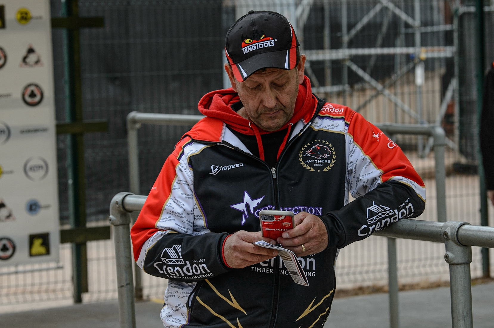 MANCHESTER, UK. MAY 2ND Peterborough Crendon Panthers  team manager Rob Lyon plans his tactics as the Panthers are being beaten by The Aces  during the SGB Premiership match between Belle Vue Aces and Peterborough at the National Speedway Stadium, Manchester on Monday 2nd May 2022. (Credit: Ian Charles | MI News)