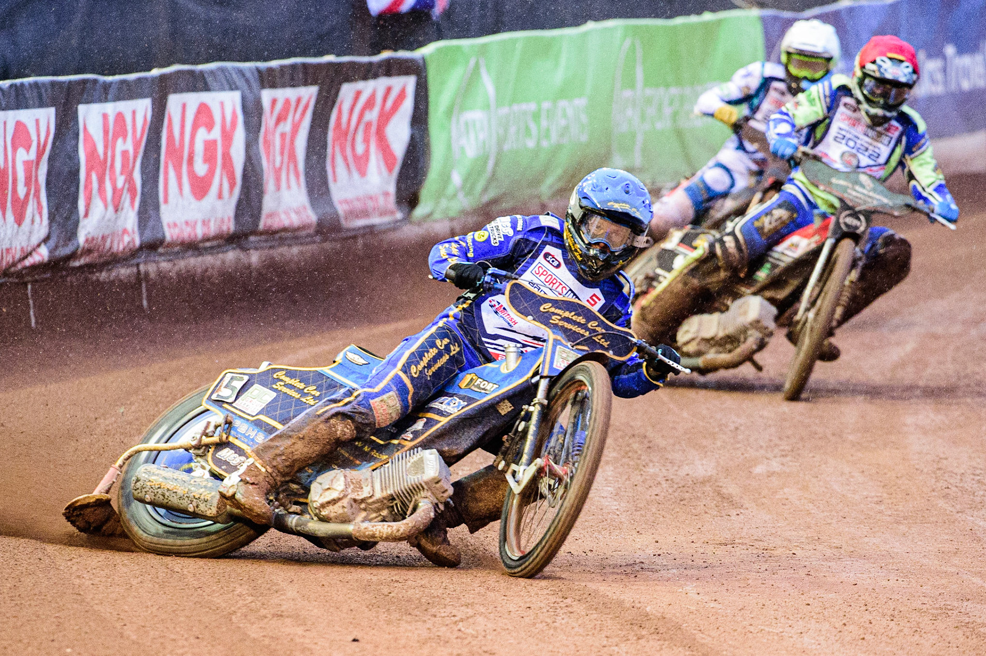 Kyle Howarth  (Blue) leads Richie Worrall  (Red) and Adam Ellis  (White) during the Sports Insure British Speedway Championship Final at the National Speedway Stadium, Bellevue, Manchester, England on Monday 1st August 2022. (Photo by: Ian Charles | MI News)