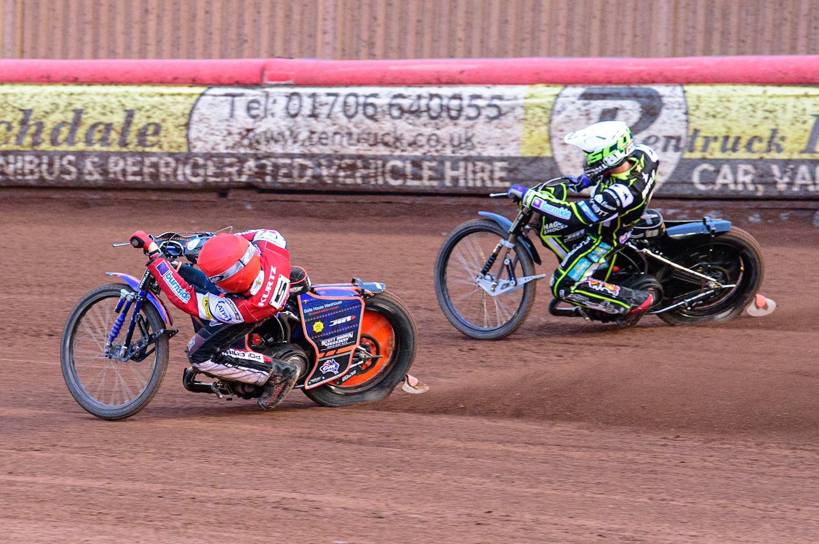 MANCHESTER, UK. JUN 6TH  Brady Kurtz  (Red) inside Jason Doyle  (White) during the SGB Premiership match between Belle Vue Aces and Ipswich Witches at the National Speedway Stadium, Manchester on Monday 6th June 2022. (Credit: Ian Charles | MI News)