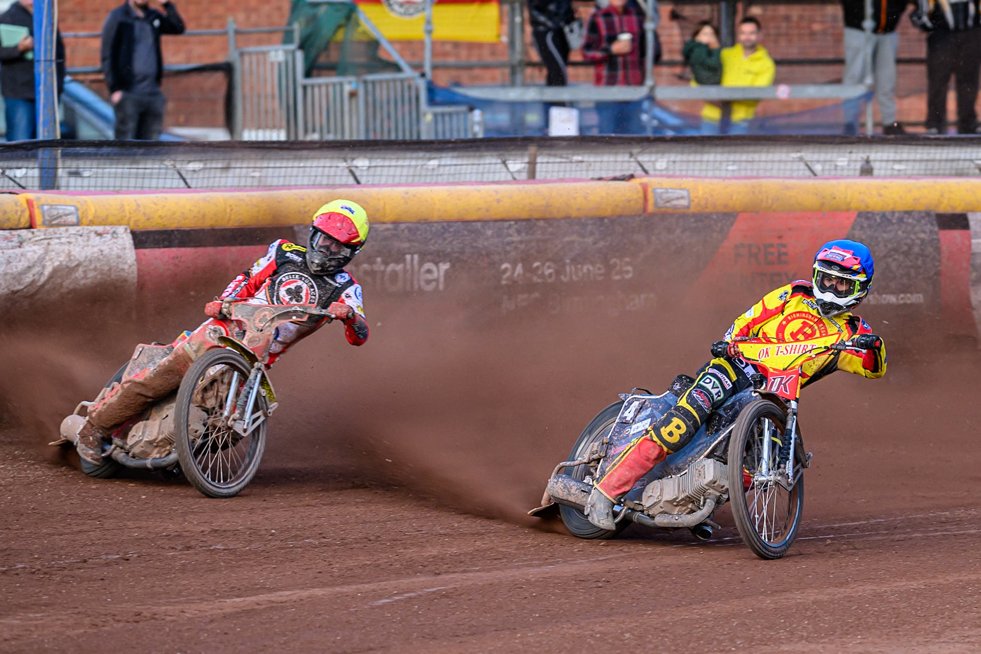 Birmingham Brummies' Jason Edwards in Blue on the inside  Belle Vue Aces' Jake Mulford in Blue during the Rowe Motor Oil Premiership match between Birmingham Brummies and Belle Vue Aces at Perry Bar Stadium, Birmingham on Monday 2nd June 2025. (Photo: Ian Charles | MI News)