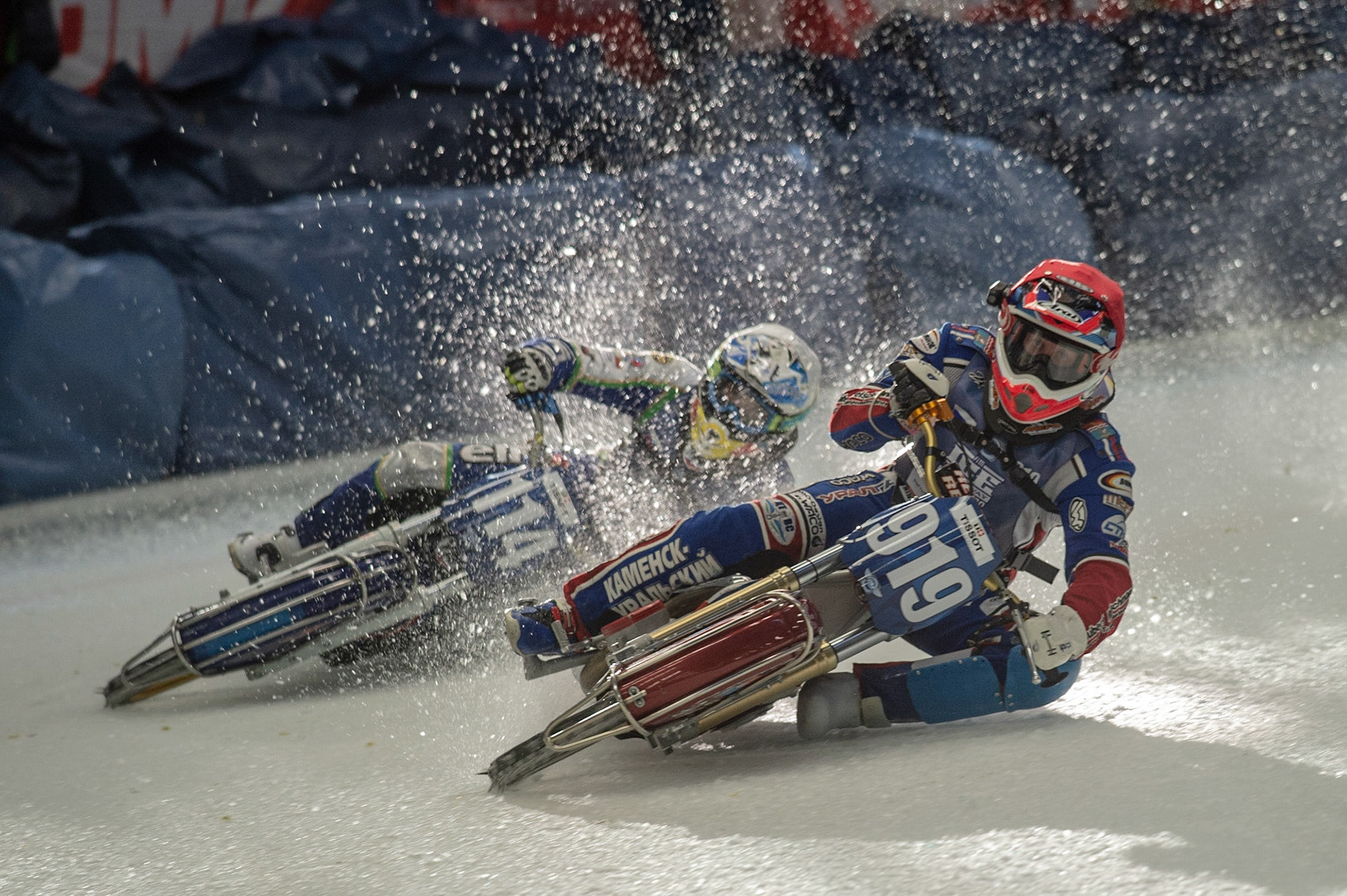 Photo: Ian Charles

Dmitri Khomitsevich (919) leads Dinar Valeev (114)

FIM Ice Speedway Gladiators World Championship, Event 4.1, Max-Aicher-Arena, Inzell, Germany, Saturday 16 March 2019