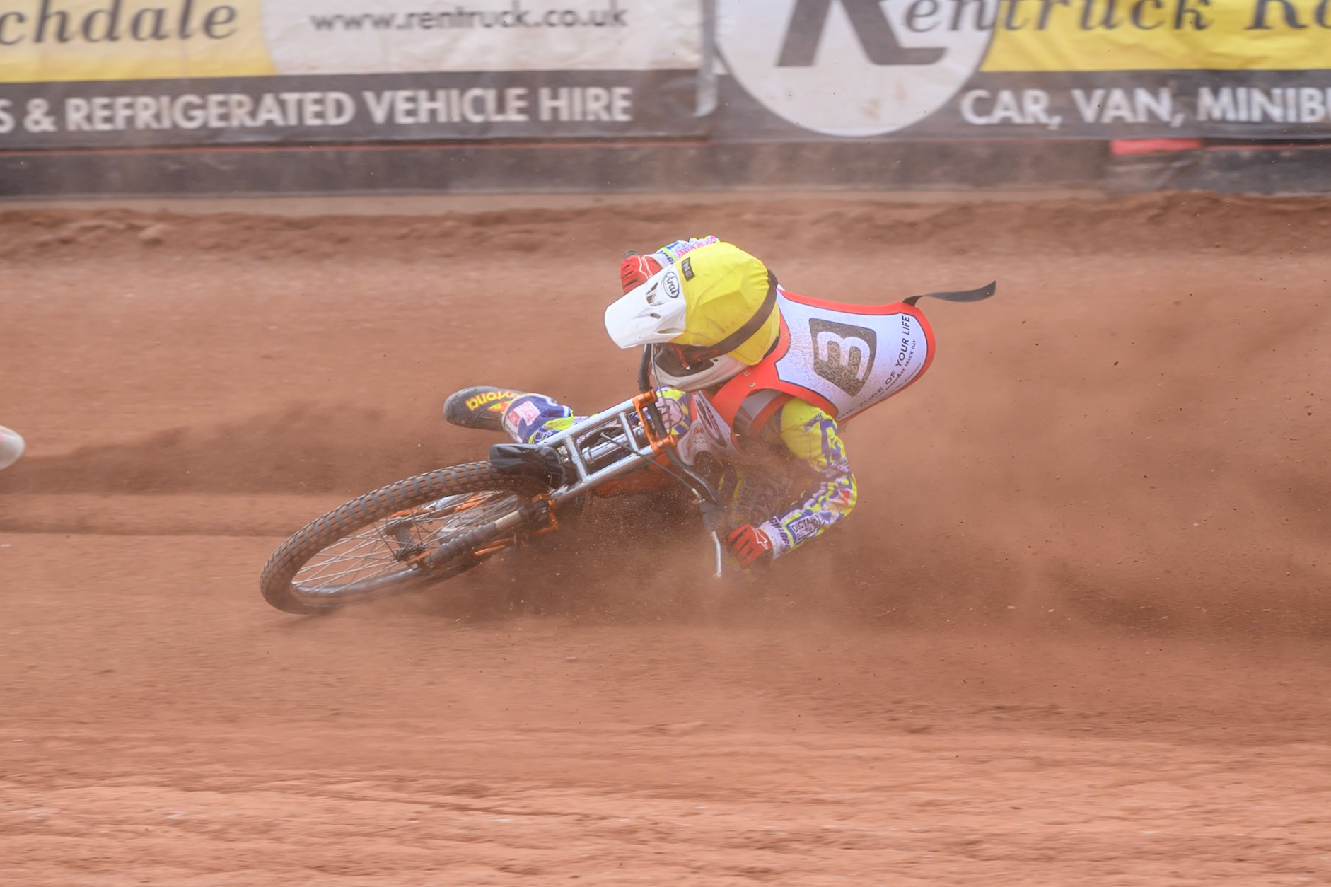 JR ASHWORTH &amp; SONS COLTS ACADEMY INDIVIDUALHarry Fletcher in Yellow rides inside Senna Summers in Blue before he slides off during the JR Ashworth &amp; Sons Colts Individual at the National Speedway Stadium, Manchester on Sunday 10th May 2026. (Photo: Ian Charles | MI News)