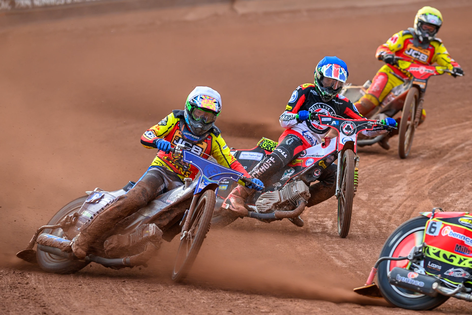 Jonas Jeppesen Guest rider for Leicester Lions in White leading William Cairns of Belle Vue Aces in Blue  and Joe Thompson of Leicester Lions in Yellow during the Rowe Motor Oil Premiership match between Belle Vue Aces and Leicester Lions at the National Speedway Stadium, Manchester on Monday 3rd August 2026. (Photo: Ian Charles | MI News)