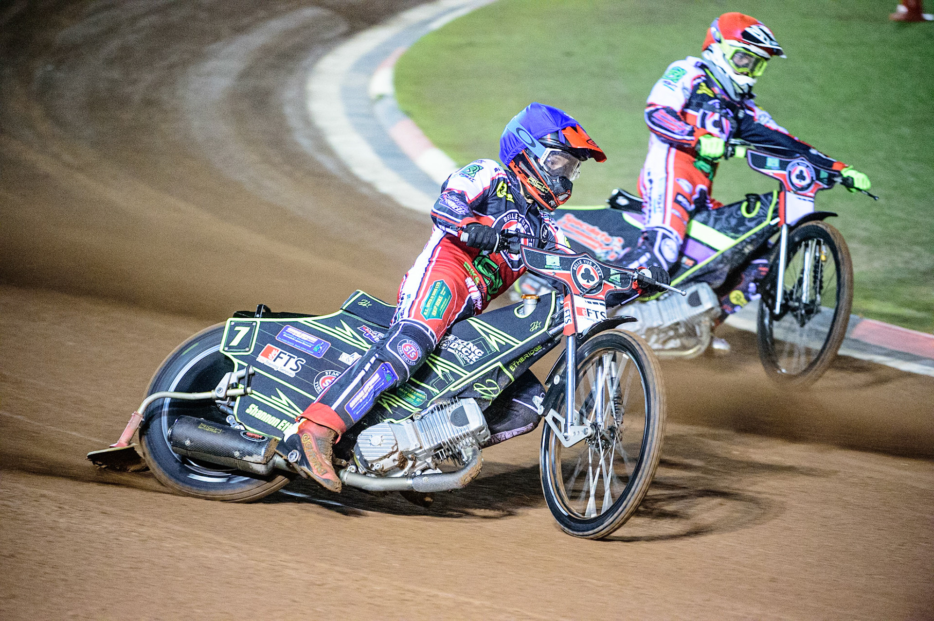 MANCHESTER, UK. OCT 11TH  Jye Etheridge  (Blue) outside Tom Brennan  (Red) during the SGB Premiership Grand Final 1st Leg between Belle Vue Aces and Peterborough Panthers at the National Speedway Stadium, Manchester on Monday 11th October 2021. (Credit: Ian Charles | MI News)