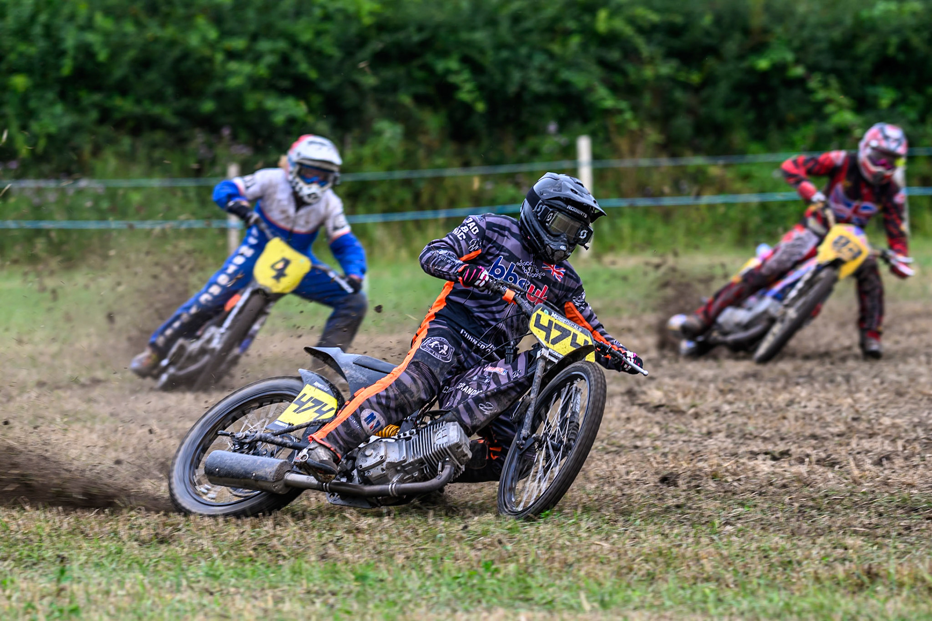 Jack Roberts (474) leading Simon Hammersley (4) and David Speight (82) in the 500cc Class during the ACU Northern Grass Track Riders Championship at Cheshire Grass Track Club, Frog Lane, Knutsford, Cheshire on Sunday 20th July 2025. (Photo: Ian Charles | MI News)