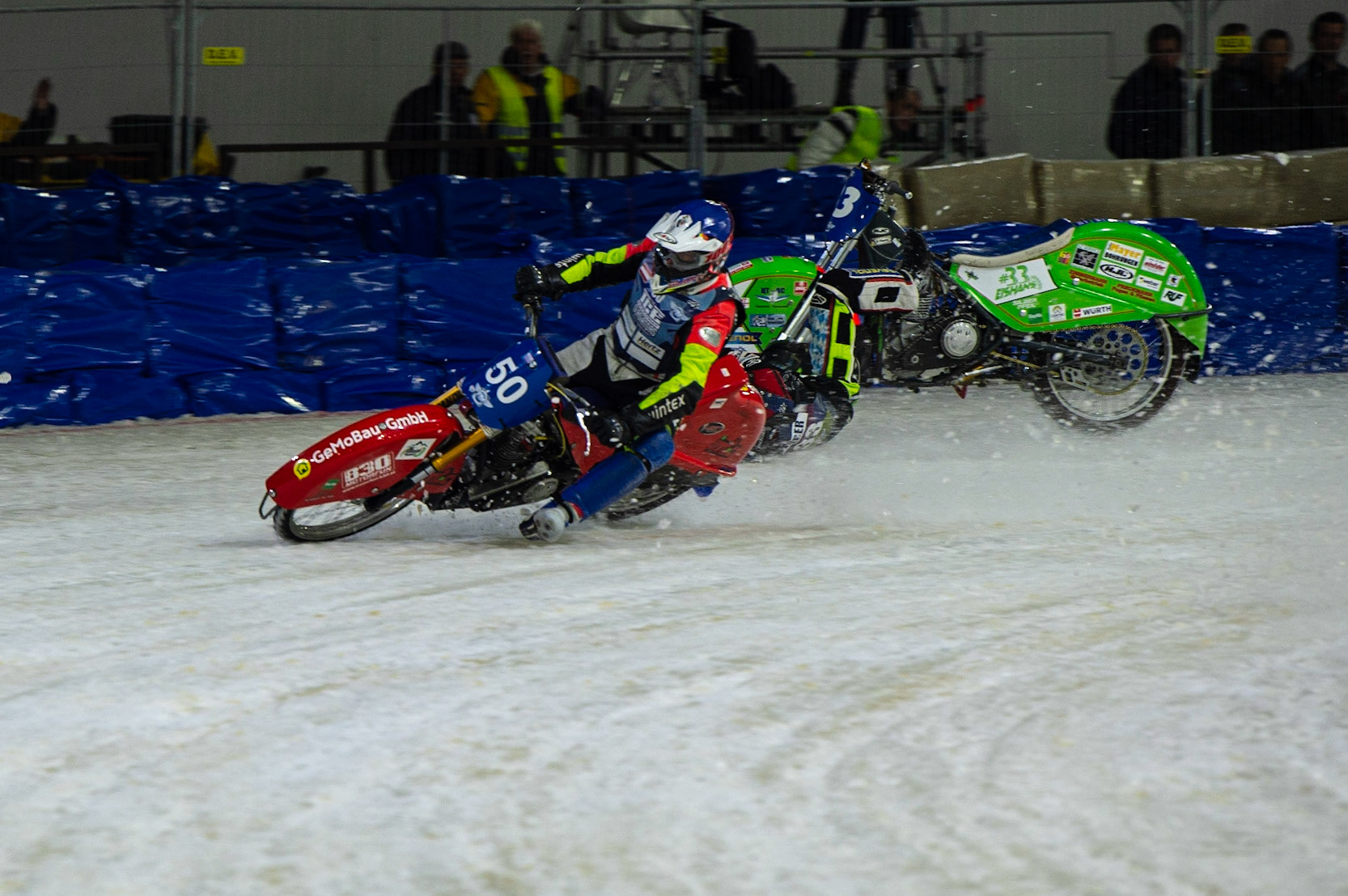 HEERENVEEN, NL.Johann Weber (33)  crashes out of Heat 6  during the FIM Ice Speedway Gladiators World Championship Final 3 at Ice Rink Thialf, Heerenveen on Saturday  2 April 2022. (Credit: Ian Charles | MI News)