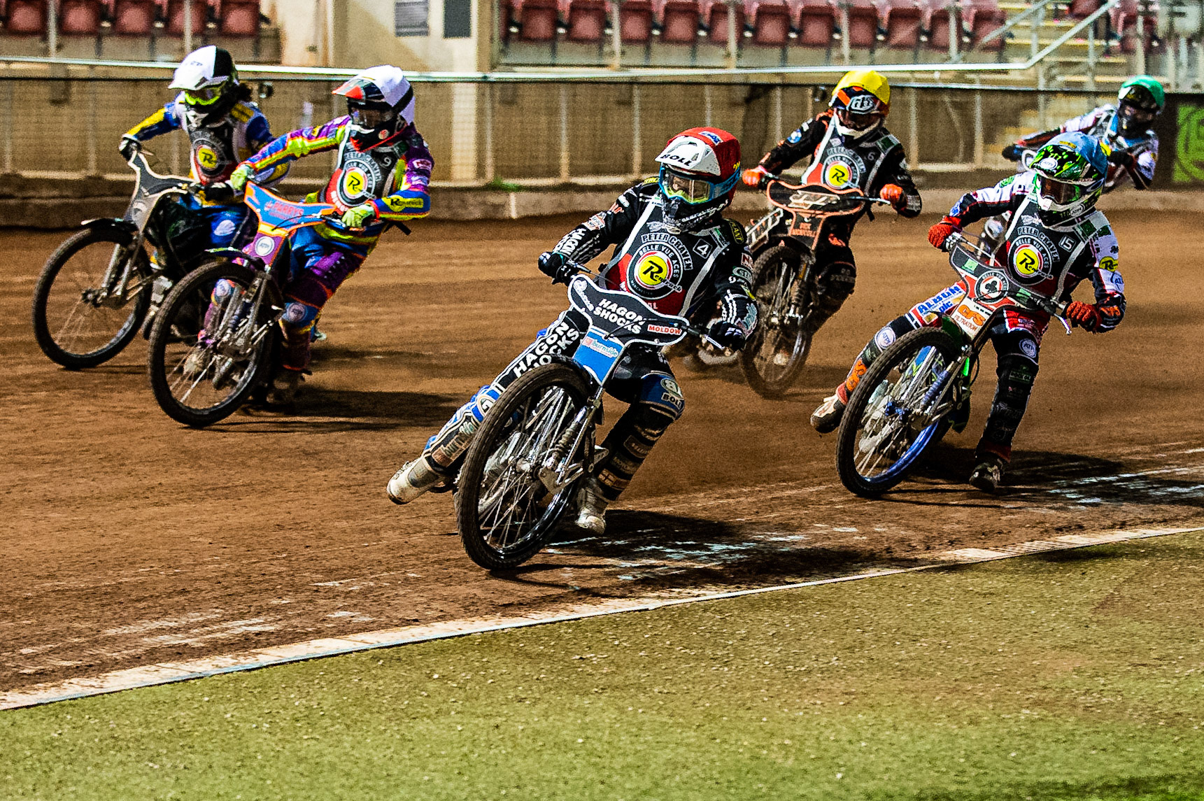 Photo: Ian CharlesThe Six rider Final: Jason Doyle (Red) leads Dan Bewley (Blue), Rory Schlein (White), Richard Lawson (Black/White), Sam Masters (Yellow) and Brady Kurtz (Green)Peter Craven Memorial Trophy, National Speedway Stadium, Manchester Thursday  22  October  2020