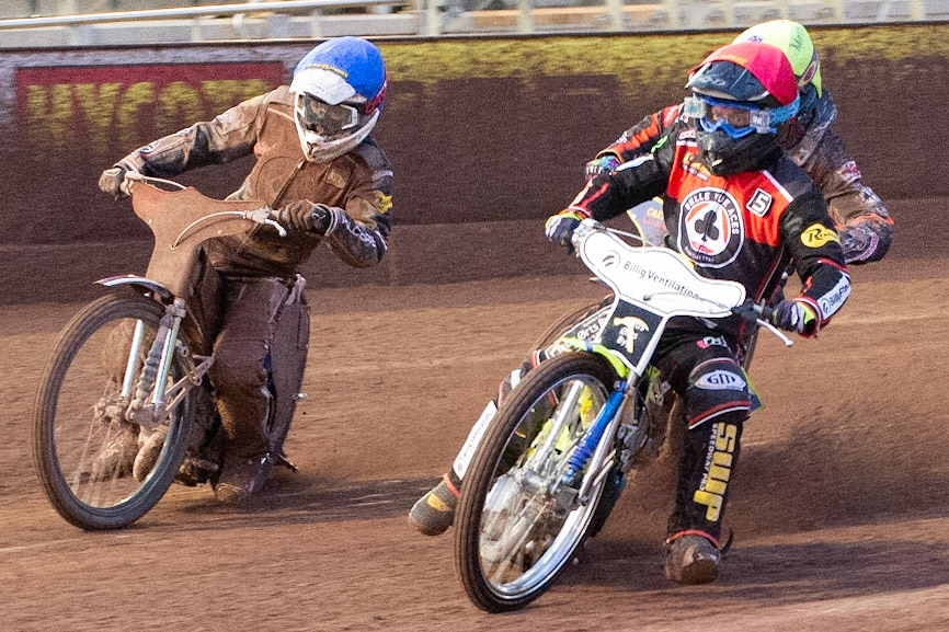 Photo by Ian Charles:

Kenneth Bjerre (Red) and Jaimon Lidsey  (Blue) ahead of Nick Morris  (Yellow)

Belle Vue Aces v Wolverhampton Wolves, SGB Premiership, National Speedway Stadium, Manchester, Monday, 19, August, 2019