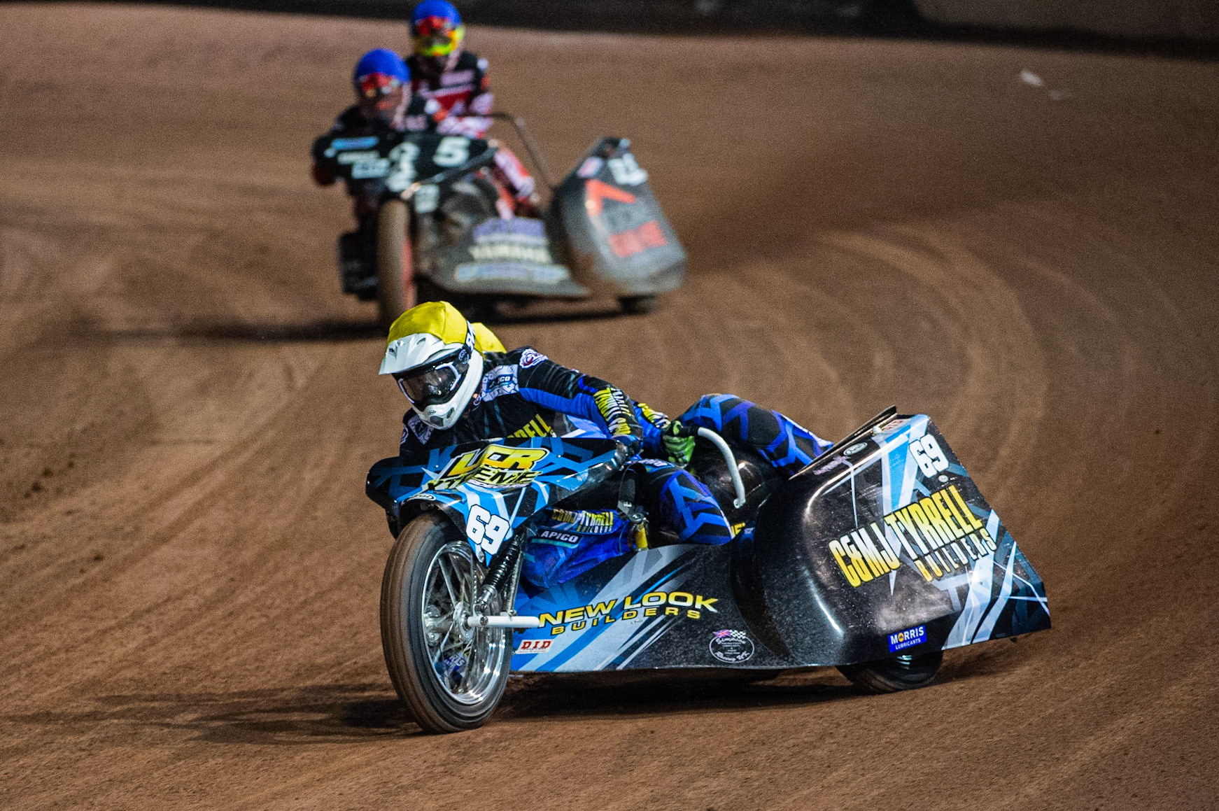 MANCHESTER, ENGLAND Matthew Tyrrell & Liam Brown(69) leads Mick Cave & Bradley Steer(5) during the  ACU Sidecar Speedway Manchester Masters,  Belle Vue National Speedway Stadium, Manchester Saturday 12 October 2019 (Credit: Ian Charles | MI News)