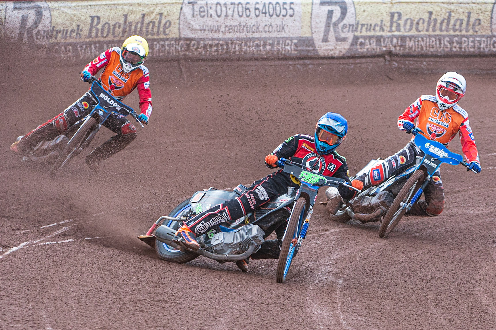 Photo by Ian Charles

Dimitri Bergé  (Blue) leads Tobias Musielak  (White) and Rasmus Jensen  (Yellow)


Belle Vue Aces v Swindon Robins, British Speedway Premiership, Belle Vue National Speedway Stadium, Manchester, Monday 12  August  2019