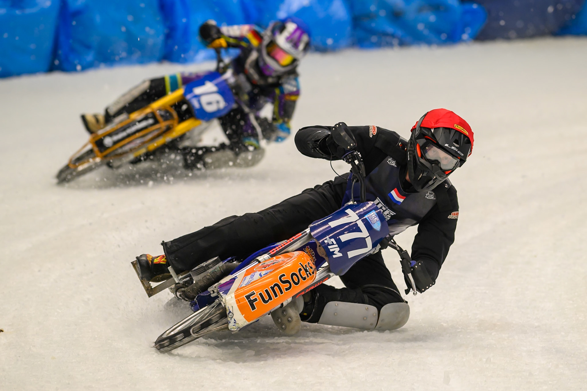 Leon Kramer (777) of The Netherlands in Red leading Wild Card Maximillian Niedermaier of Germany  in Blue during the Ice Speedway Gladiators World Championship Final 2 at Max-Aicher-Arena, Inzell on Sunday 15th March 2026. (Photo: Ian Charles | MI News)