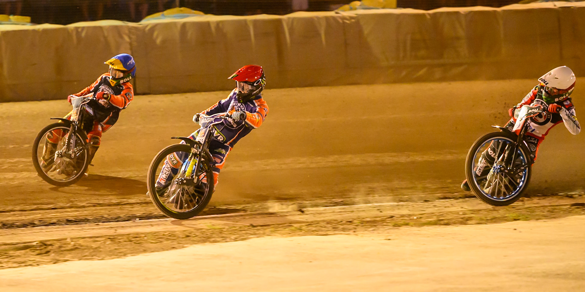 Jaimon Lidsey of Northampton Foxes  in Red  and Mitch McDiarmid of Northampton Foxes in Blue  leading  Brady Kurtz of Belle Vue Aces  in White during the Rowe Motor Oil Premiership match between Northampton Foxes and Belle Vue Aces at Northampton International Shaleway, Northampton on Thursday 13th August 2026. (Photo: Ian Charles | MI News)