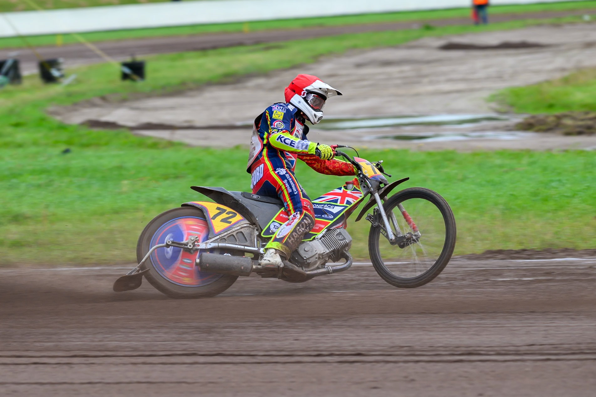 Jake Mulford (72) of Great Britain in action during the FIM Long Track World Championship Final 4, at the Speed Centre Roden, Netherlands on Sunday 21st September 2025. (Photo: Ian Charles | MI News)during the FIM Long Track World Championship Final 4, at the Speed Centre, Roden on Sunday 21st September 2025. (Photo: Ian Charles | MI News)