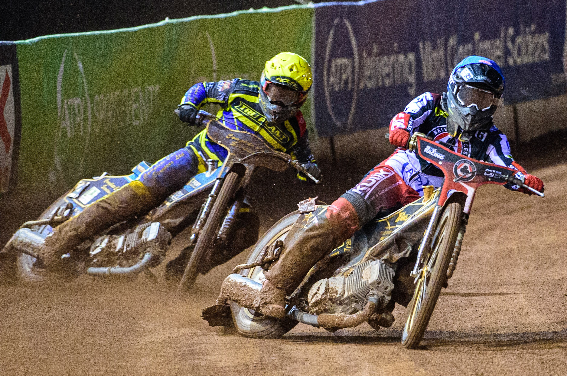 Norick Blödorn  (Blue) leads Kyle Howarth  (Yellow) during the SGB Premiership Grand Final 1st leg between Belle Vue Aces and Sheffield Tigers at the National Speedway Stadium, Manchester on Monday 10th October 2022. (Credit: Ian Charles | MI News)