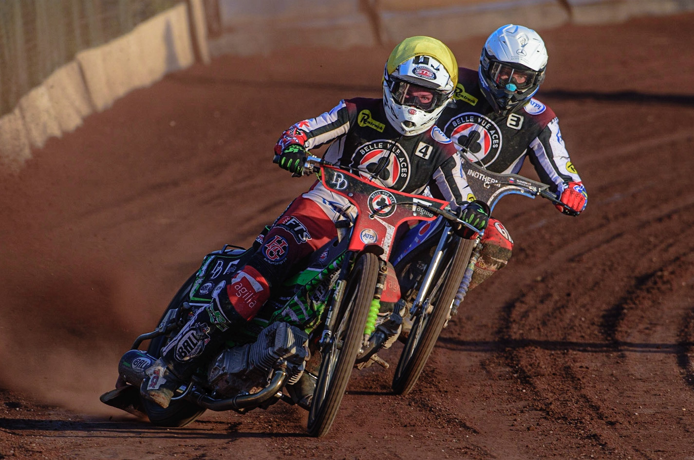 SHEFFIELD, UK. MAY 26TH  Charles Wright (Yellow) leads Matej Žagar  (White) during the SGB Premiership match between Sheffield Tigers and Belle Vue Aces at Owlerton Stadium, Sheffield on Thursday 26th May 2022. (Credit: Ian Charles | MI News)