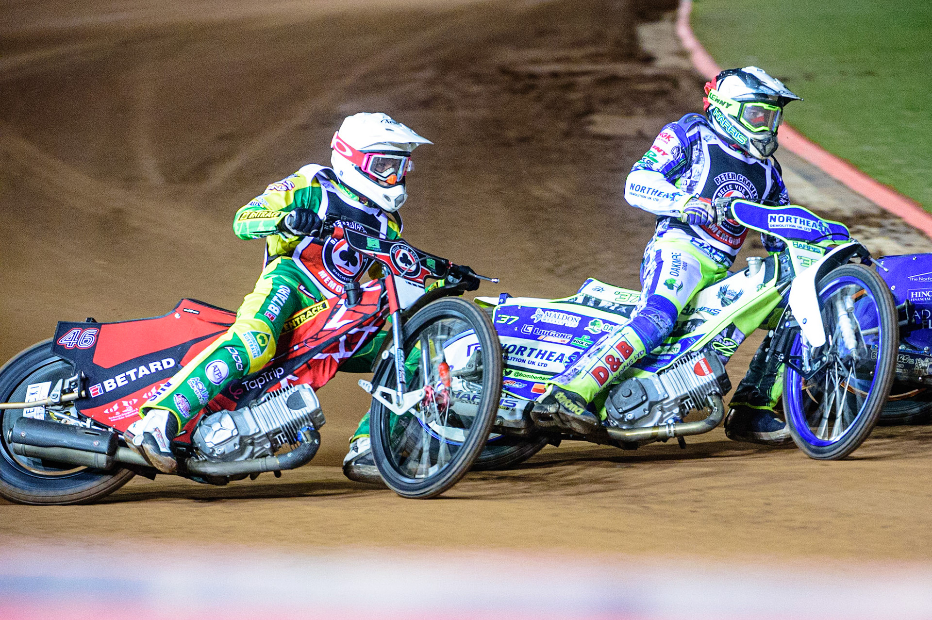 MANCHESTER, UK. OCT 23RD  Max Fricke  (White) outside Chris Harris  (Red) during the Peter Craven Memorial Trophy event at the National Speedway Stadium, Manchester on Saturday 23rd October 2021. (Credit: Ian Charles | MI News)