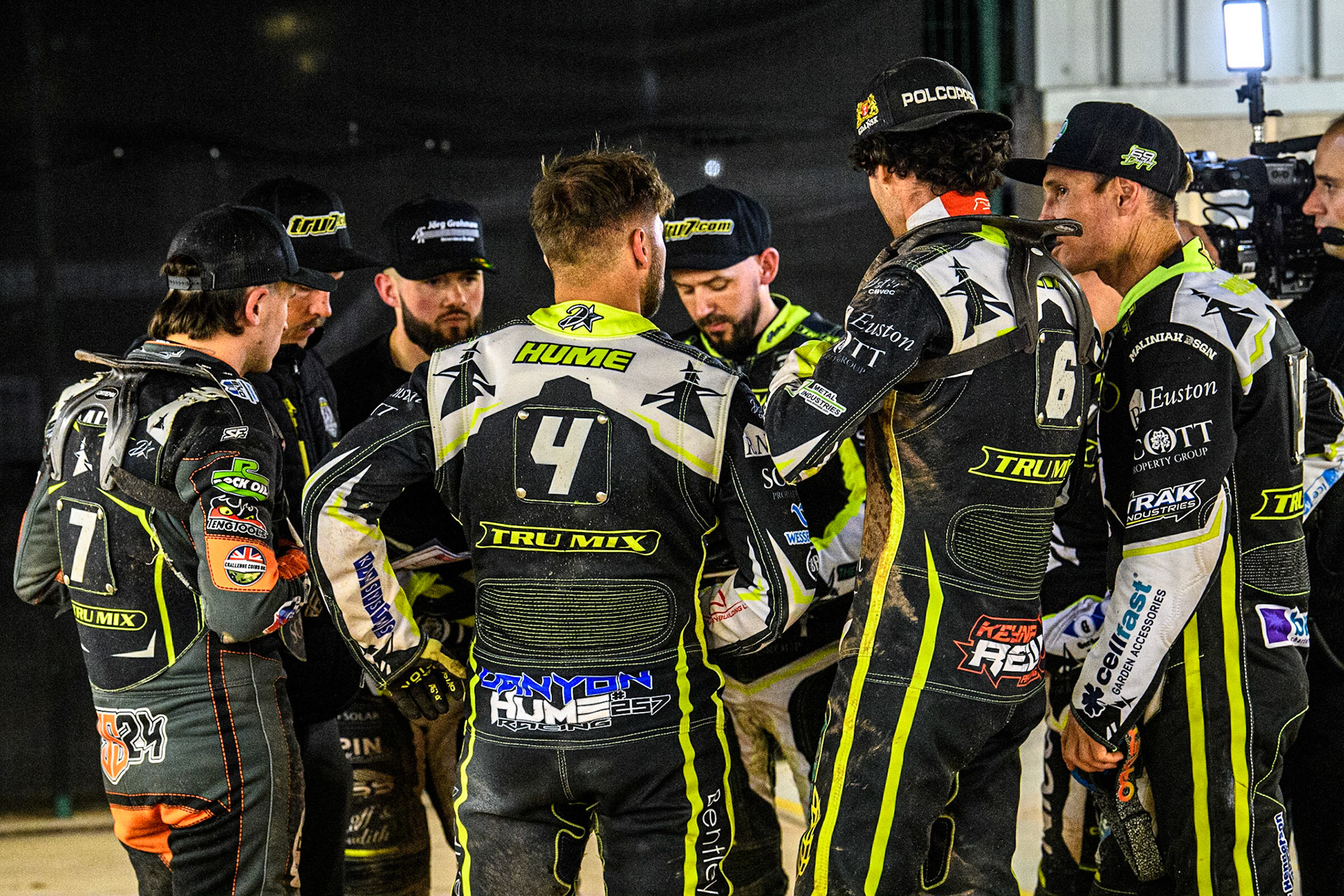Ipswich Team meeting at the interval during the Sports Insure Premiership Semi Final Playoff 2nd leg match between Belle Vue Aces and Ipswich Witches at the National Speedway Stadium, Manchester on Monday 25th September 2023. (Photo: Ian Charles | MI News)
