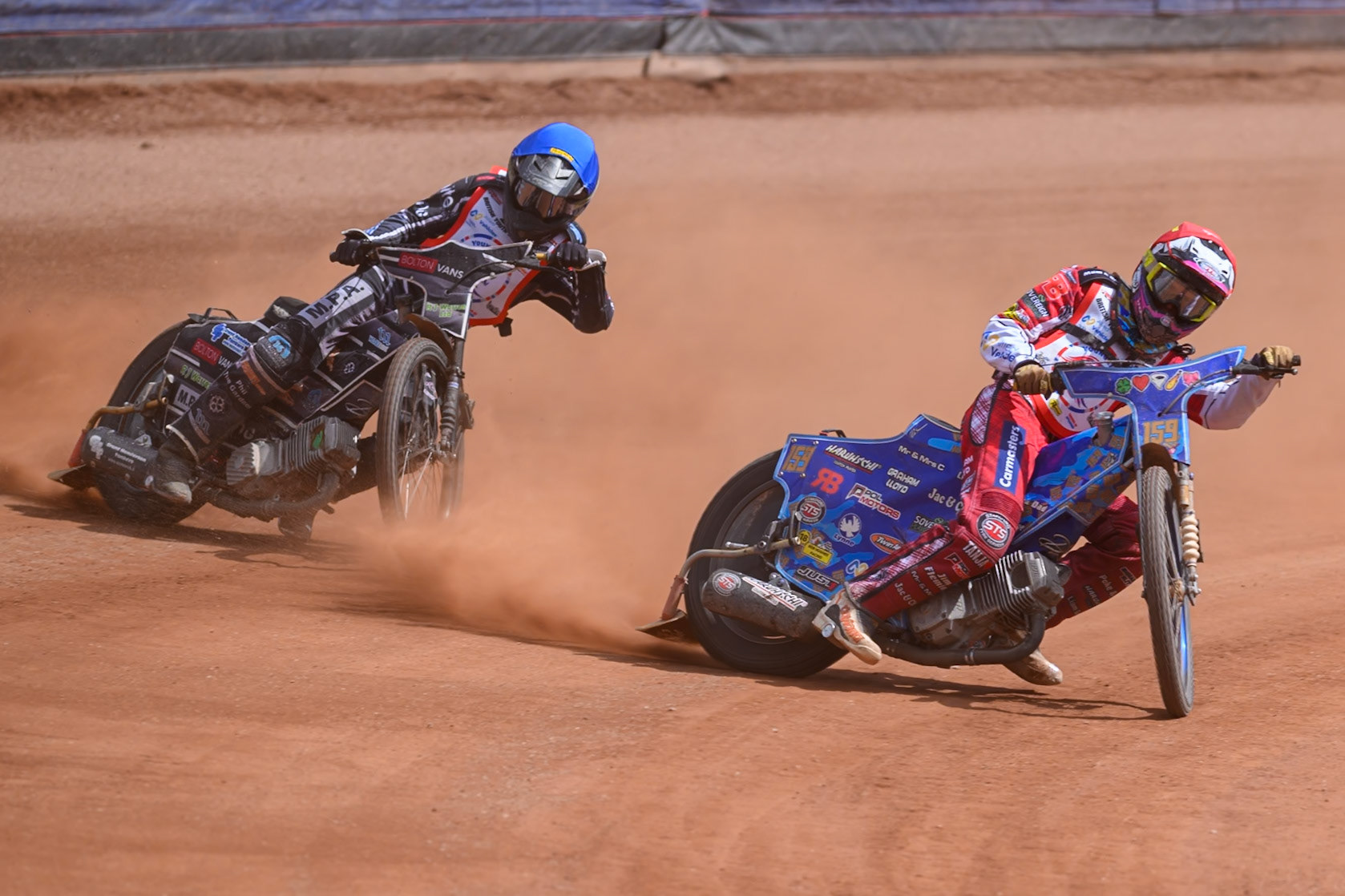 BRITISH YOUTH CHAMPIONSHIP (500cc): Stene Pijper (159) in Red leading Seth Norman (6)  in Blue during the British Youth Speedway Championship at the National Speedway Stadium, Manchester on Sunday 10th May 2026. (Photo: Ian Charles | MI News)