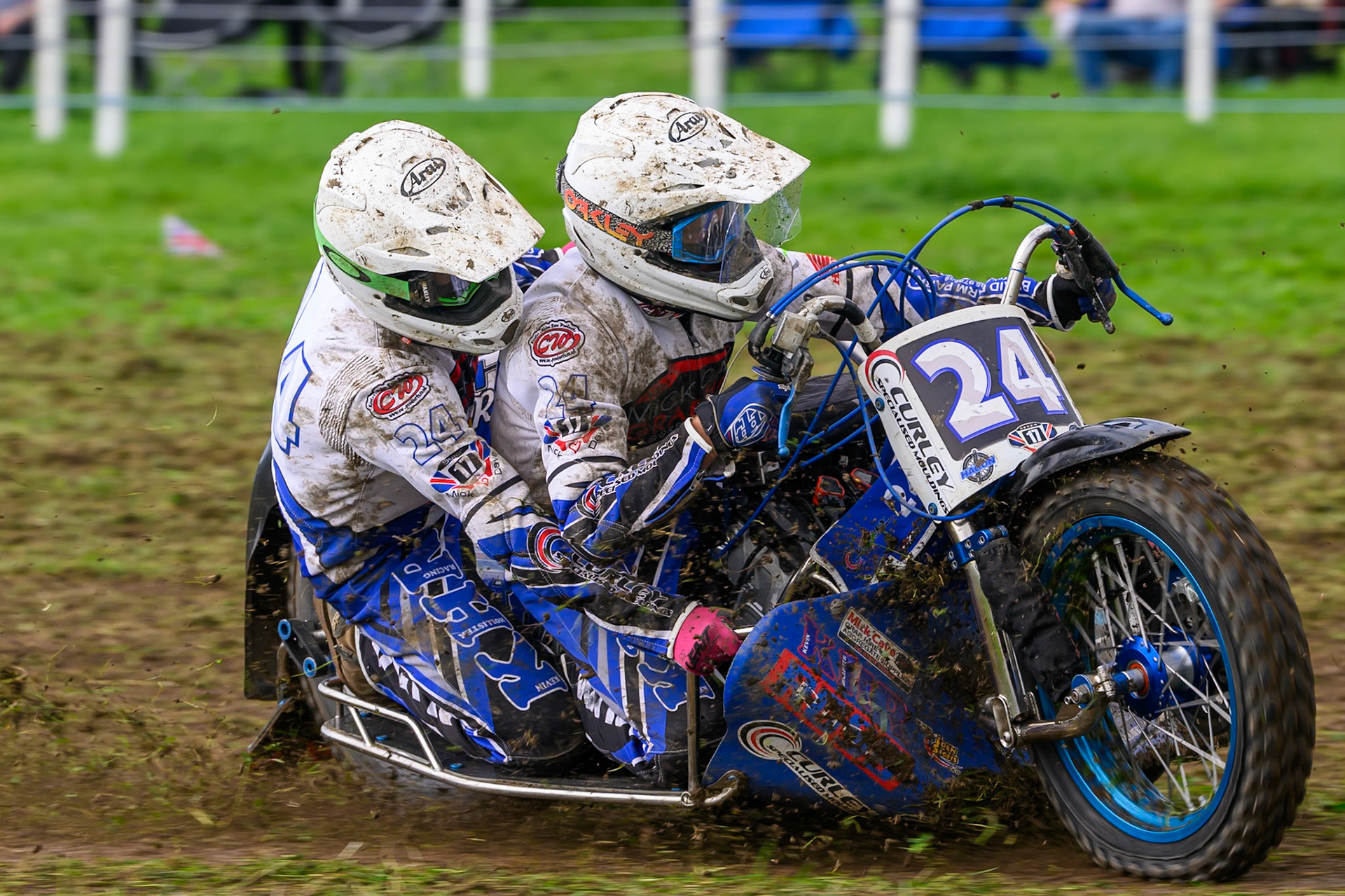 British Masters 1000cc Sidecars: Terry Saunters/Liam Brown (24) during the British Masters Grasstrack Championship at Lower Marsh Farm, Much Hoole, Preston in Lancashire, England on Sunday 13th September 2026. (Photo: Ian Charles | MI News)