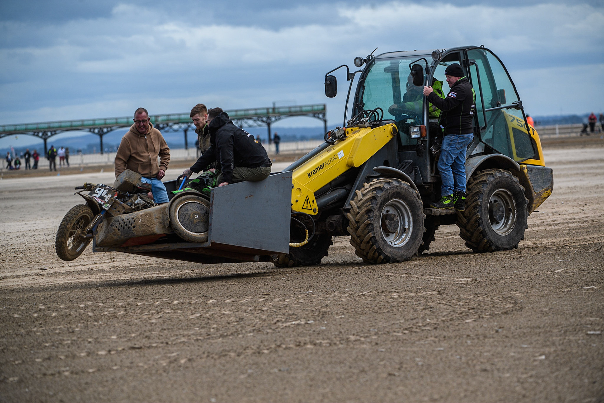 The 94 sidecar is carried back to the pits on the recovery tractor during the Fylde ACU British Sand Racing Masters Championship at  St Annes on Sea, Lancashire on Sunday 30th July 2023. (Photo: Ian Charles | MI News)