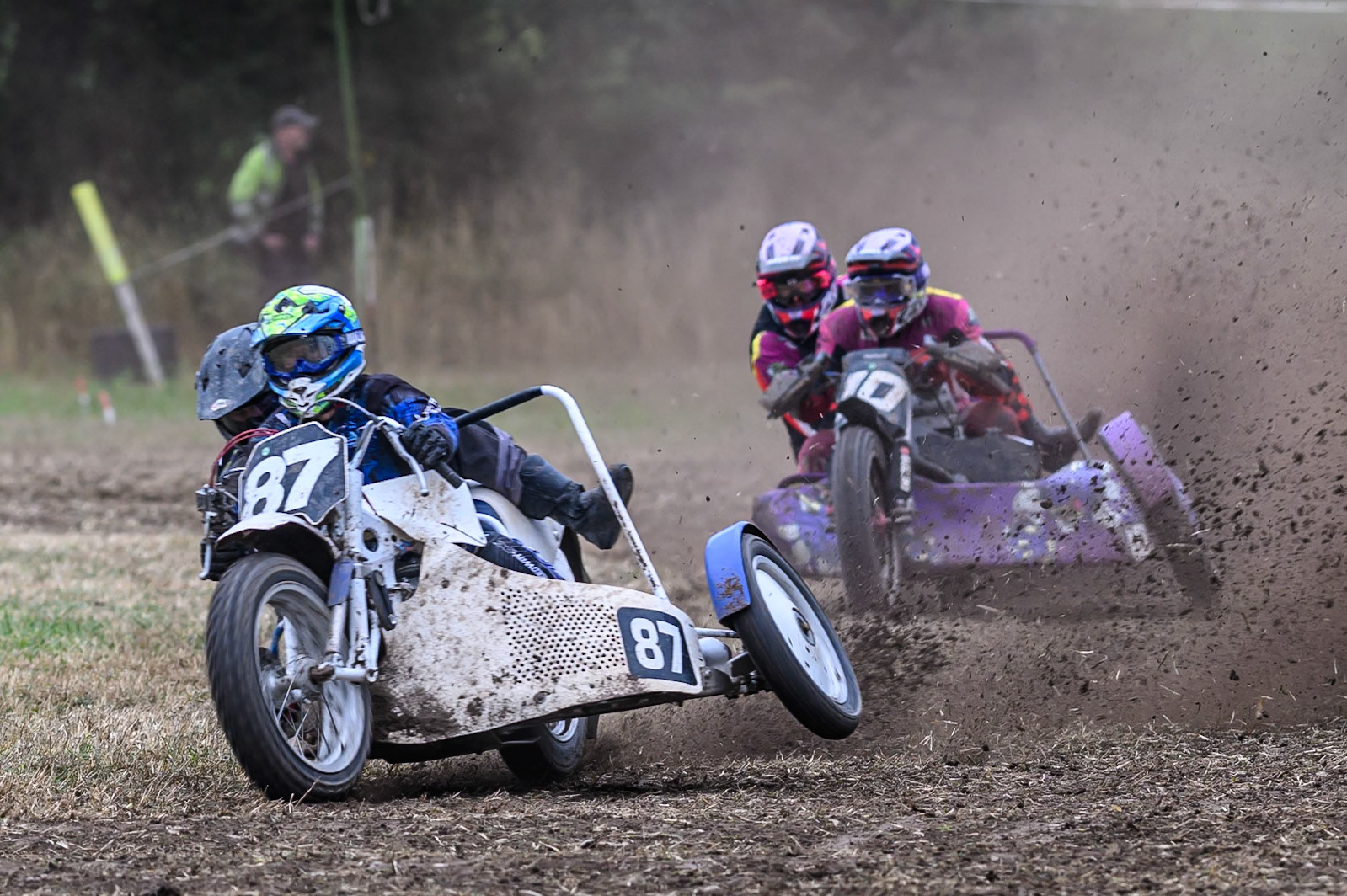 Action from the 1000cc Sidecars during the ACU Northern Grass Track Riders Championship at Cheshire Grass Track Club, Frog Lane, Knutsford, Cheshire on Sunday 20th July 2025. (Photo: Ian Charles | MI News)