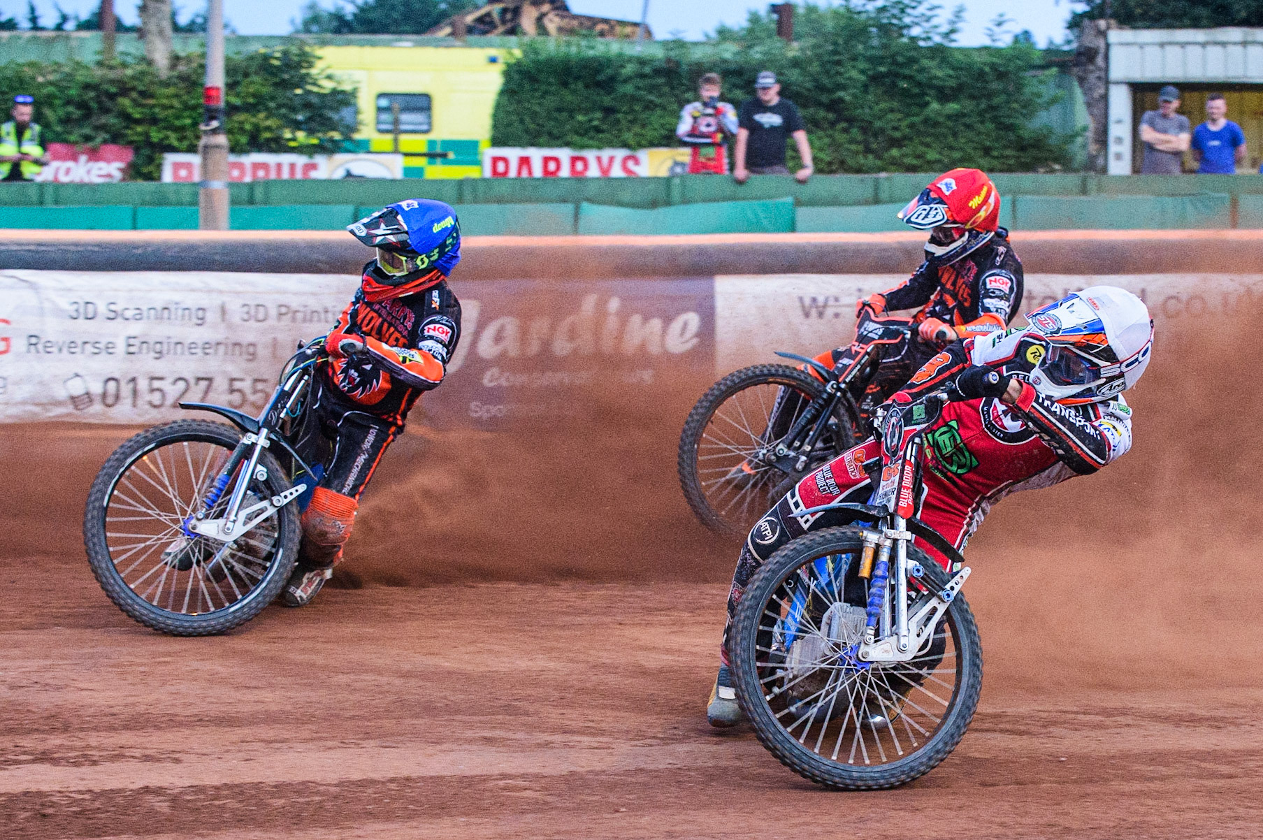 WOLVERHAMPTON, UK. JULY 26TH Steve Worrall  (White) inside Ryan Douglas (Blue) and Sam Masters  (Red) during the SGB Premiership match between Wolverhampton Wolves and Belle Vue Aces at the Ladbroke Stadium, Wolverhampton on Monday 26th July 2021. (Credit: Ian Charles | MI News)