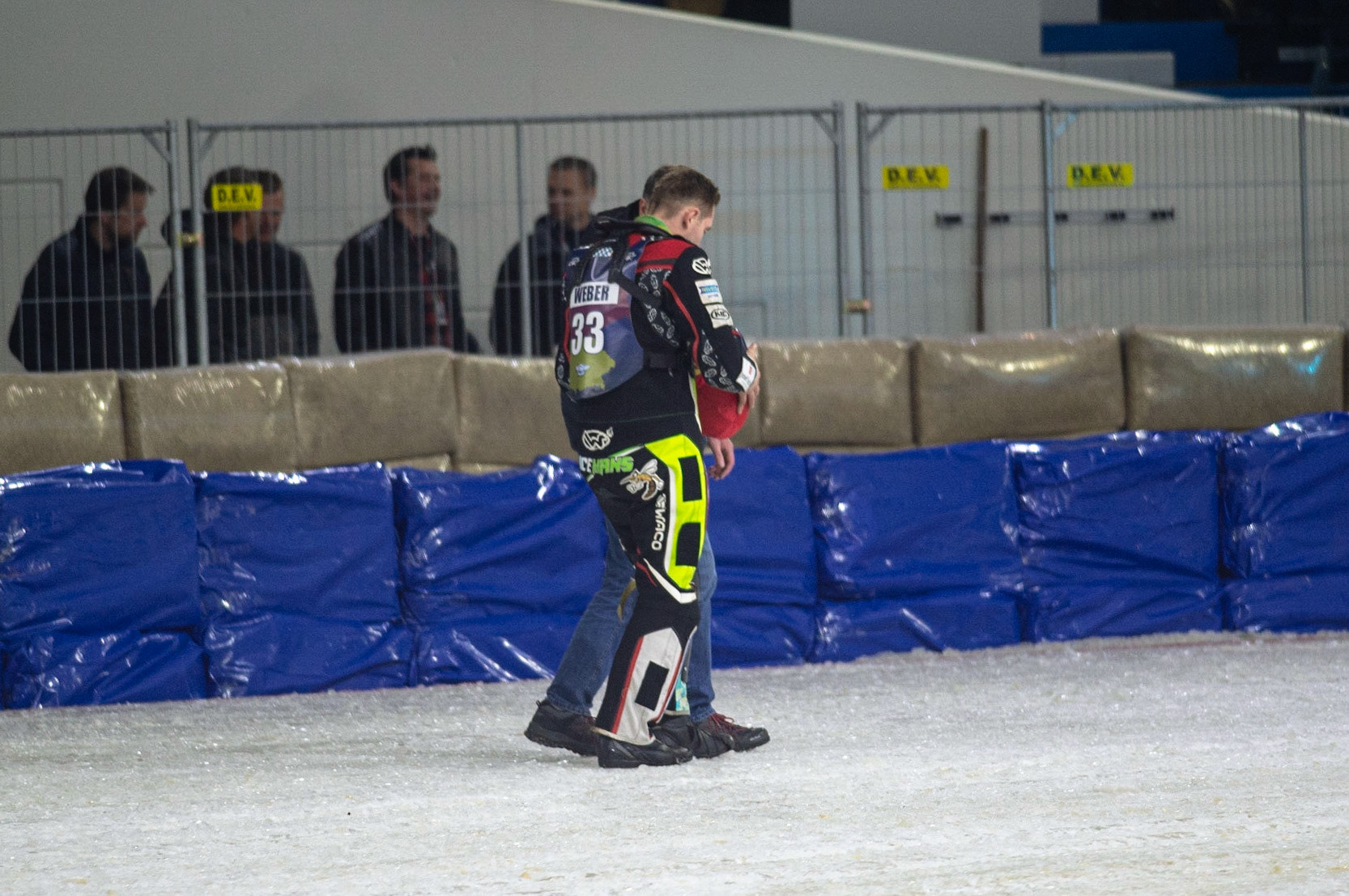 HEERENVEEN, NL. Johann Weber (33)  walks back to the pits after his crashduring the FIM Ice Speedway Gladiators World Championship Final 3 at Ice Rink Thialf, Heerenveen on Saturday  2 April 2022. (Credit: Ian Charles | MI News)
