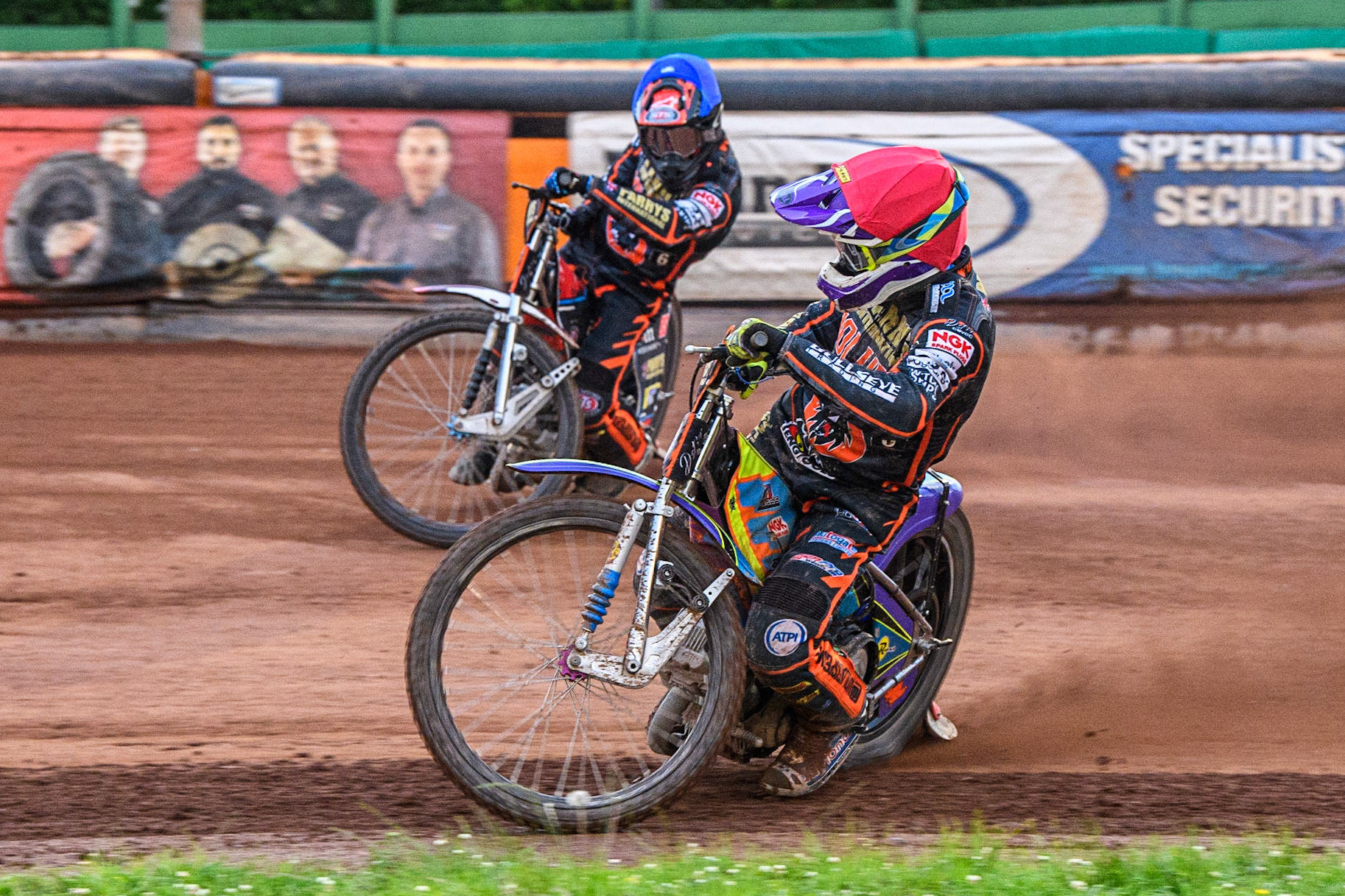 Zach Cook (Blue) looks for team mate Rory Schlein (Red) during the Sports Insure Premiership match between Wolverhampton Wolves and Belle Vue Aces at Monmore Green Stadium, Wolverhampton on Monday 10th July 2023. (Photo: Ian Charles | MI News)