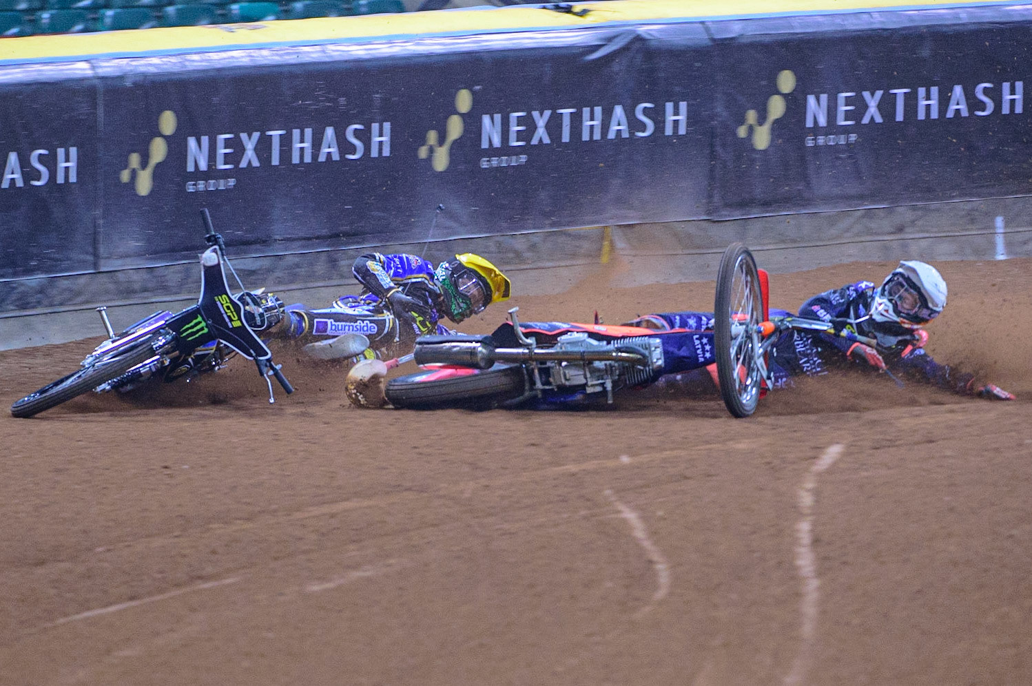 Andžejs Ļebedevs (29) (White) collides with Jason Doyle (69) (Yellow) on the opening turn during the FIM  Speedway Grand Prix of Great Britain at the Principality Stadium, Cardiff on Saturday 13th August 2022. (Credit: Ian Charles | MI News