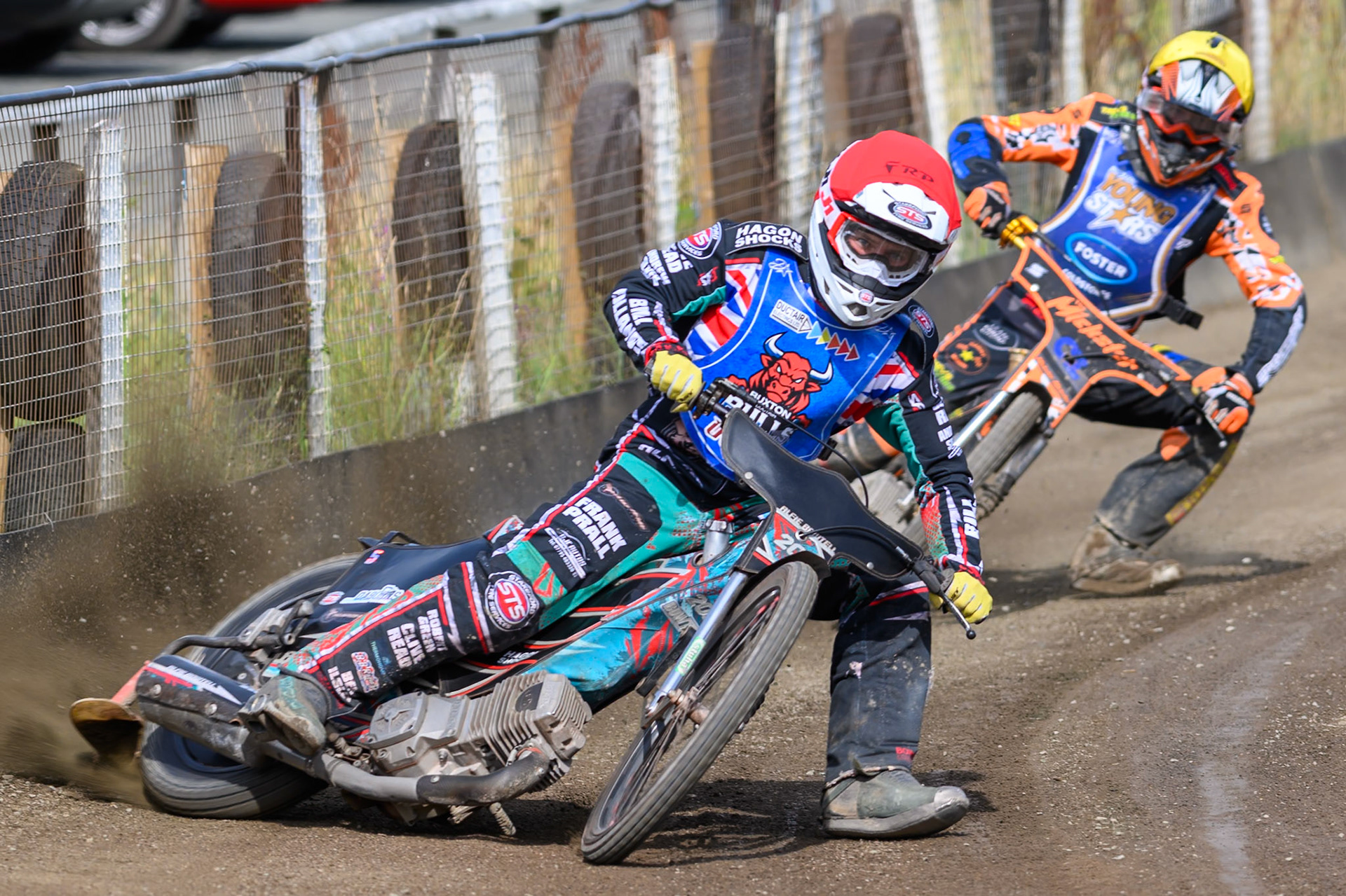 Alfie Bowtell of Buxton Bulls in Red leading Mickie Simpson of Kings Lynn Young Stars in Yellow during the WSRA National Development League match between Buxton Bulls and King's Lynn Young Stars at Hi-Edge Speedway, Buxton on Sunday 9th August 2026. (Photo: Ian Charles | MI News)