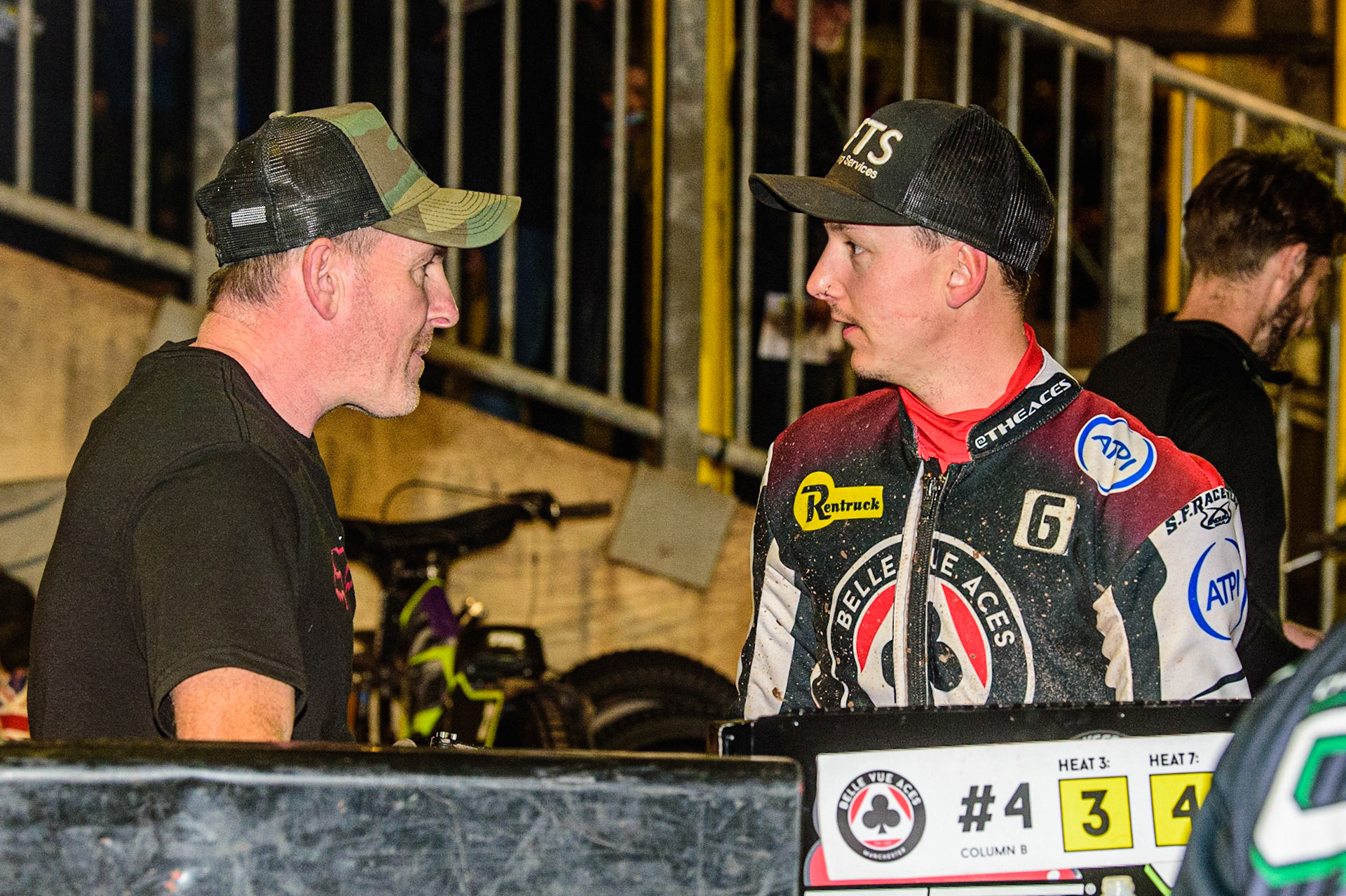 Jye Etheridge  (right) chats with mechanic Paul Sharples during the SGB Premiership match between Sheffield Tigers and Belle Vue Aces at Owlerton Stadium, Sheffield on Thursday 22nd September 2022. (Credit: Ian Charles | MI News)