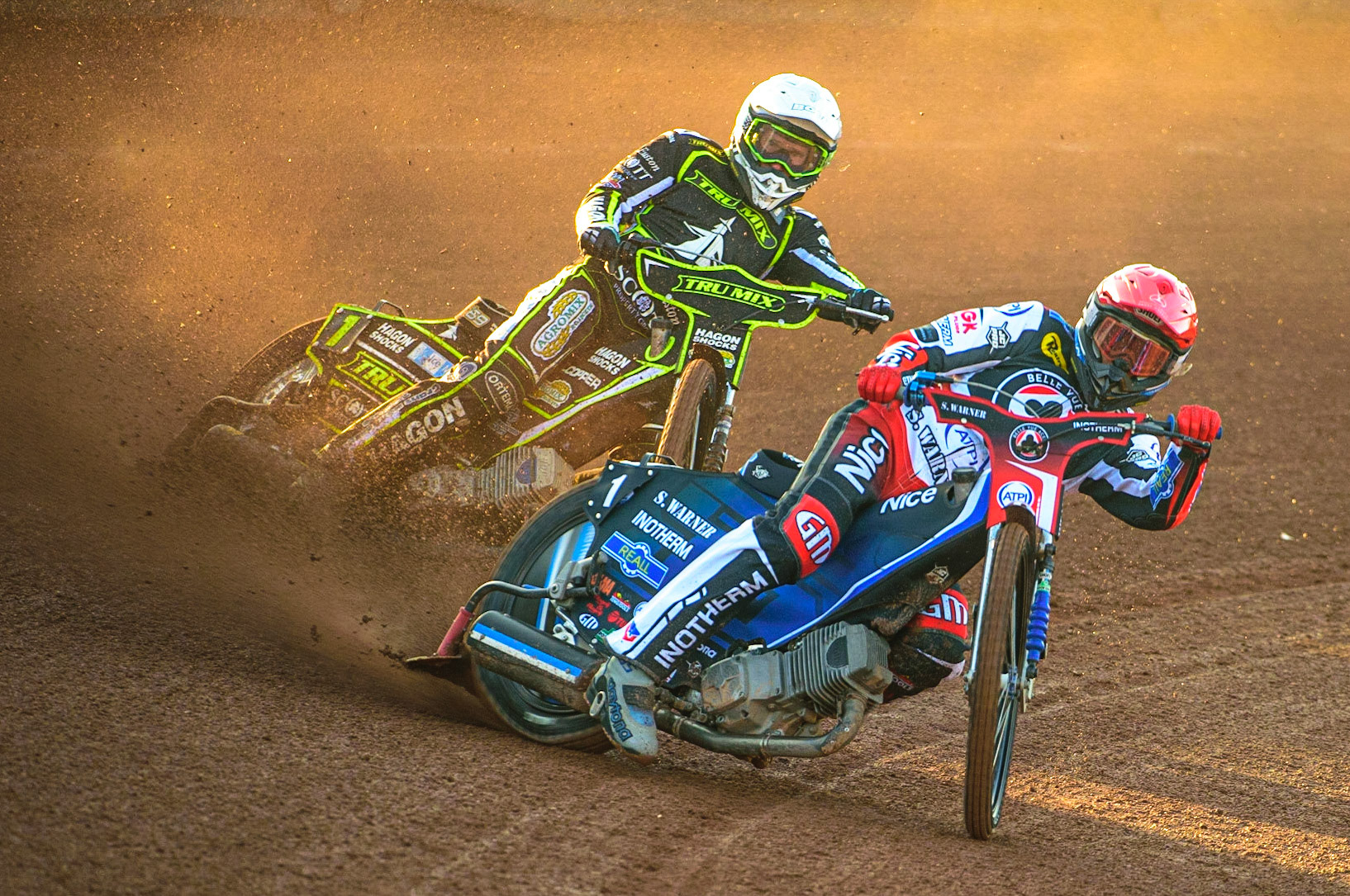 Matej Zagar  (Red) leads Jason Doyle  (White) during the SGB Premiership match between Belle Vue Aces and Ipswich Witches at the National Speedway Stadium, Manchester on Monday 8th August 2022. (Credit: Ian Charles | MI News)